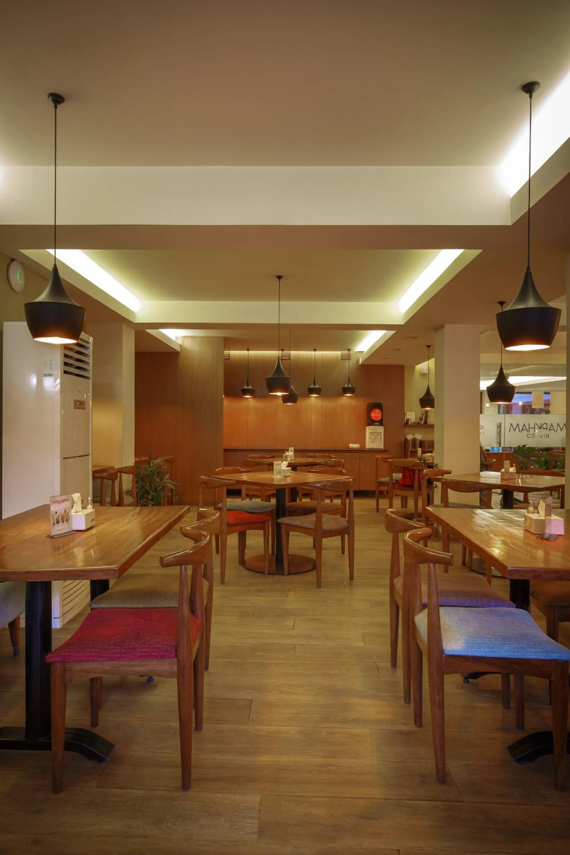 Restaurant/places to eat in Potala Guest House