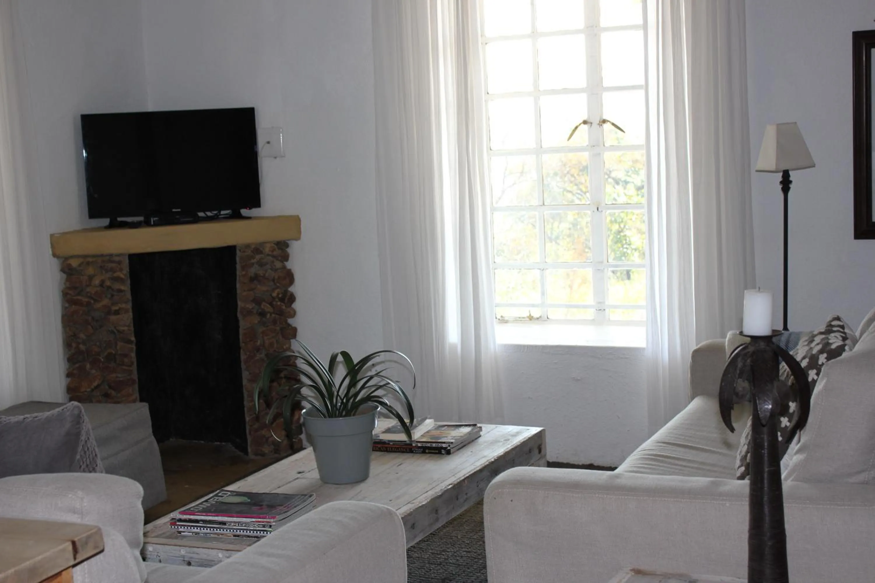 Photo of the whole room in Ashbourne Country Escape Hazyview