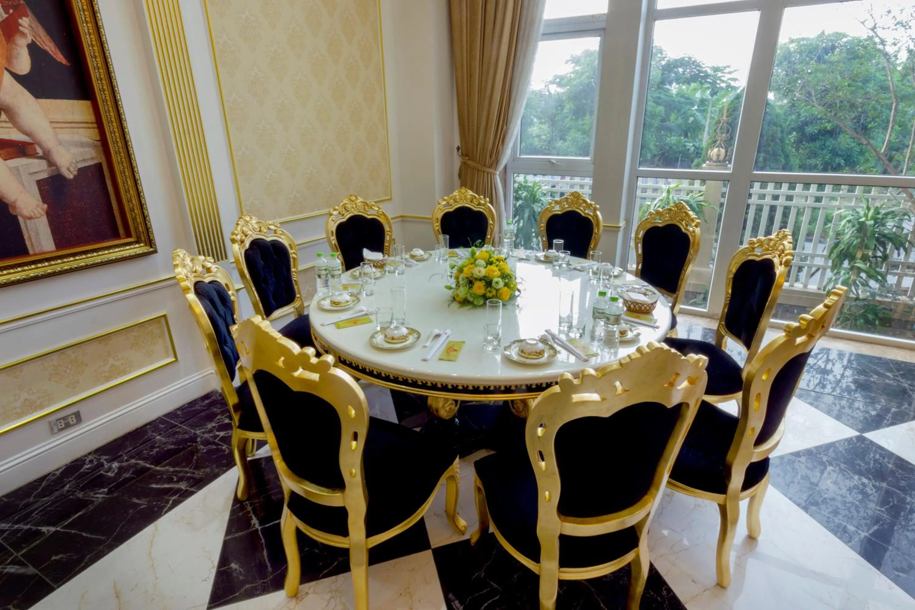 Restaurant/places to eat in Phuong Anh Hotel 1 Hai Duong