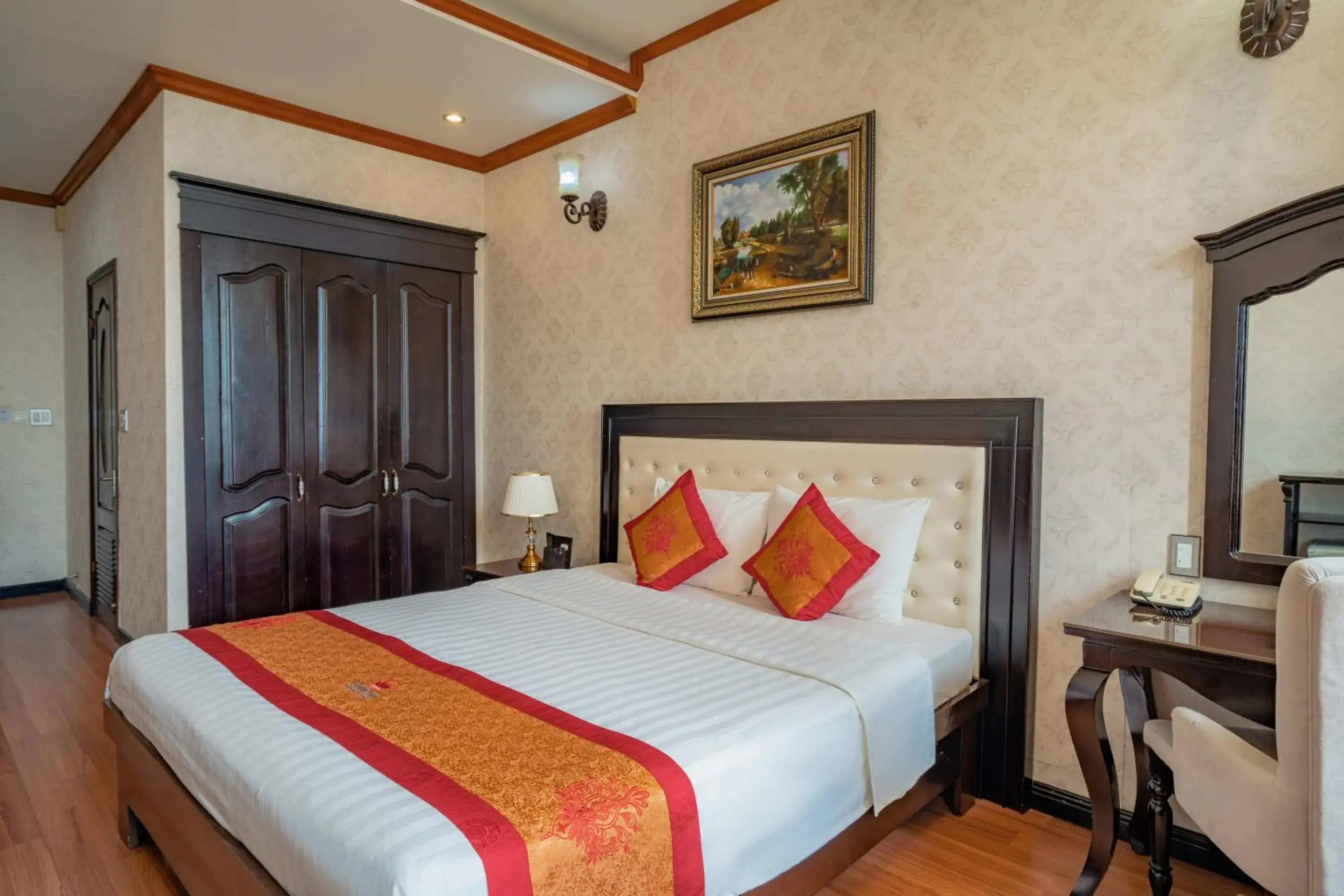 King Room with Balcony in Phuong Anh Hotel 1 Hai Duong King Room with Balcony in Phuong Anh Hotel 1 Hai Duong
