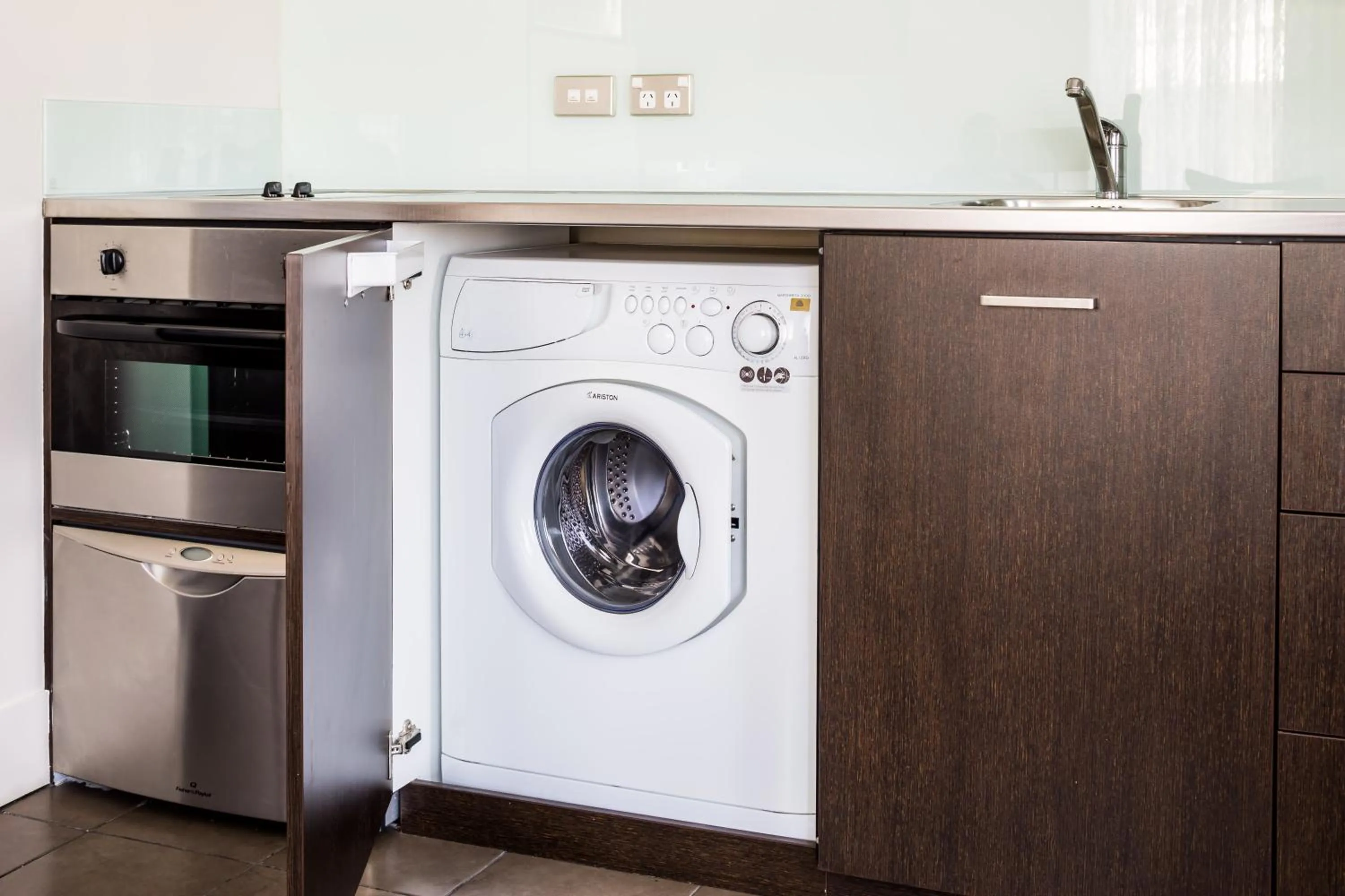 Area and facilities in Bolton Hotel