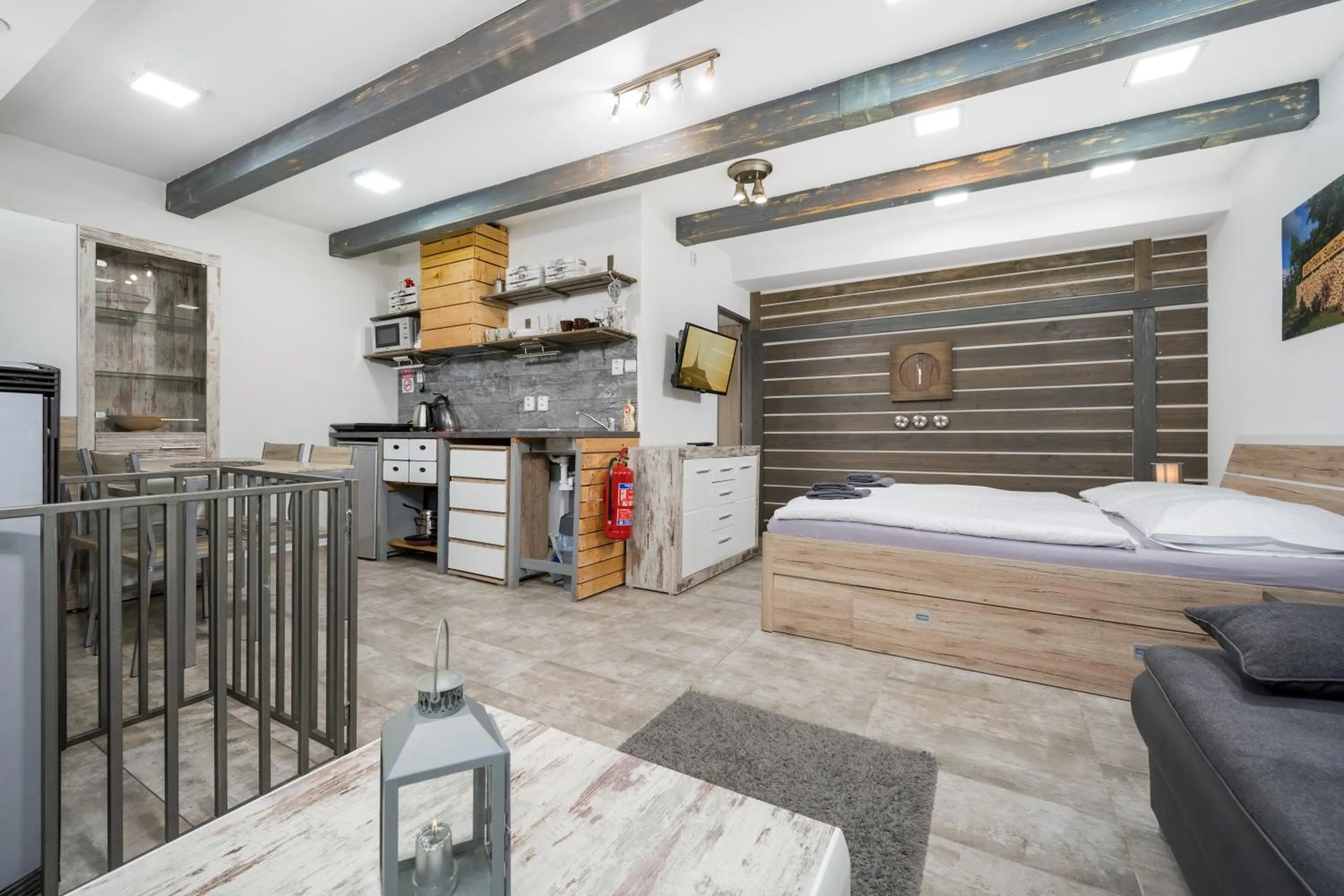 Kitchen or kitchenette, Bed in Apartmá SunGarden Liberec