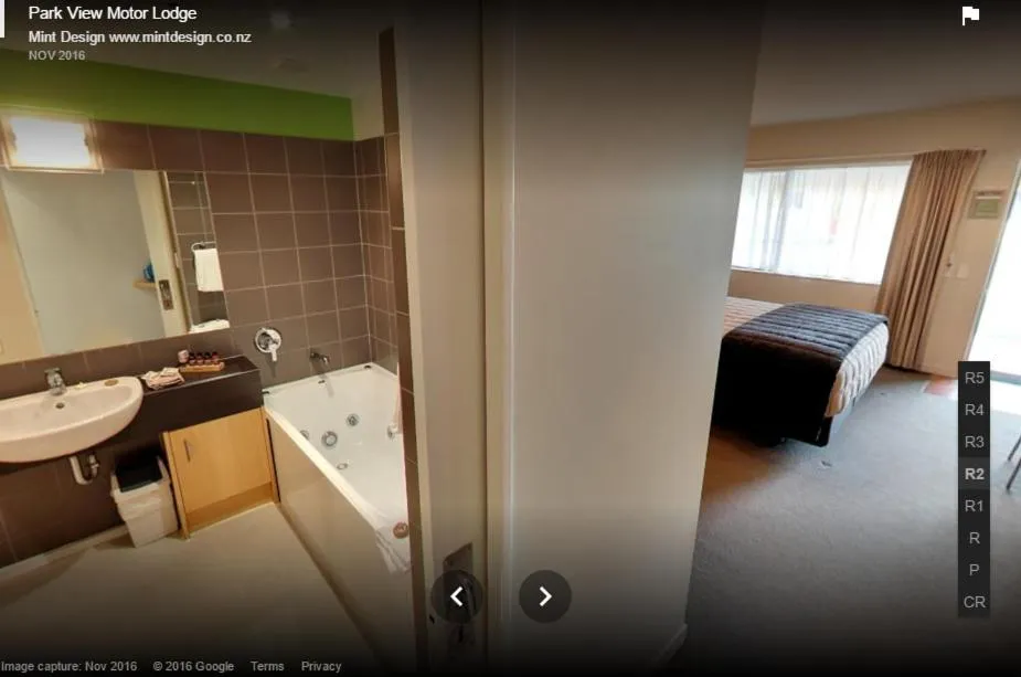 Bed in Park View Motor Lodge