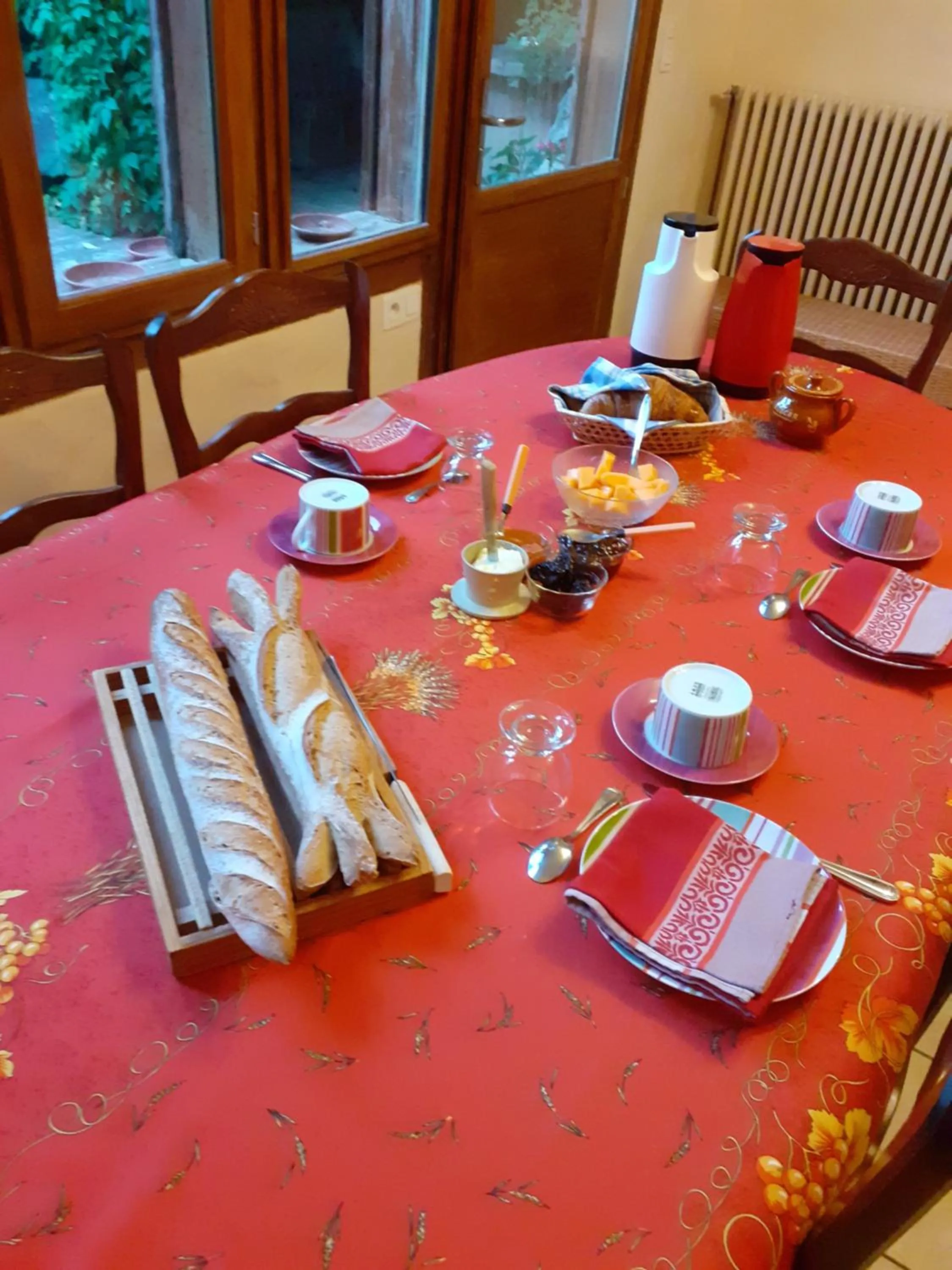 Breakfast in Chambre d'Hôtes La Tour de Brazalem