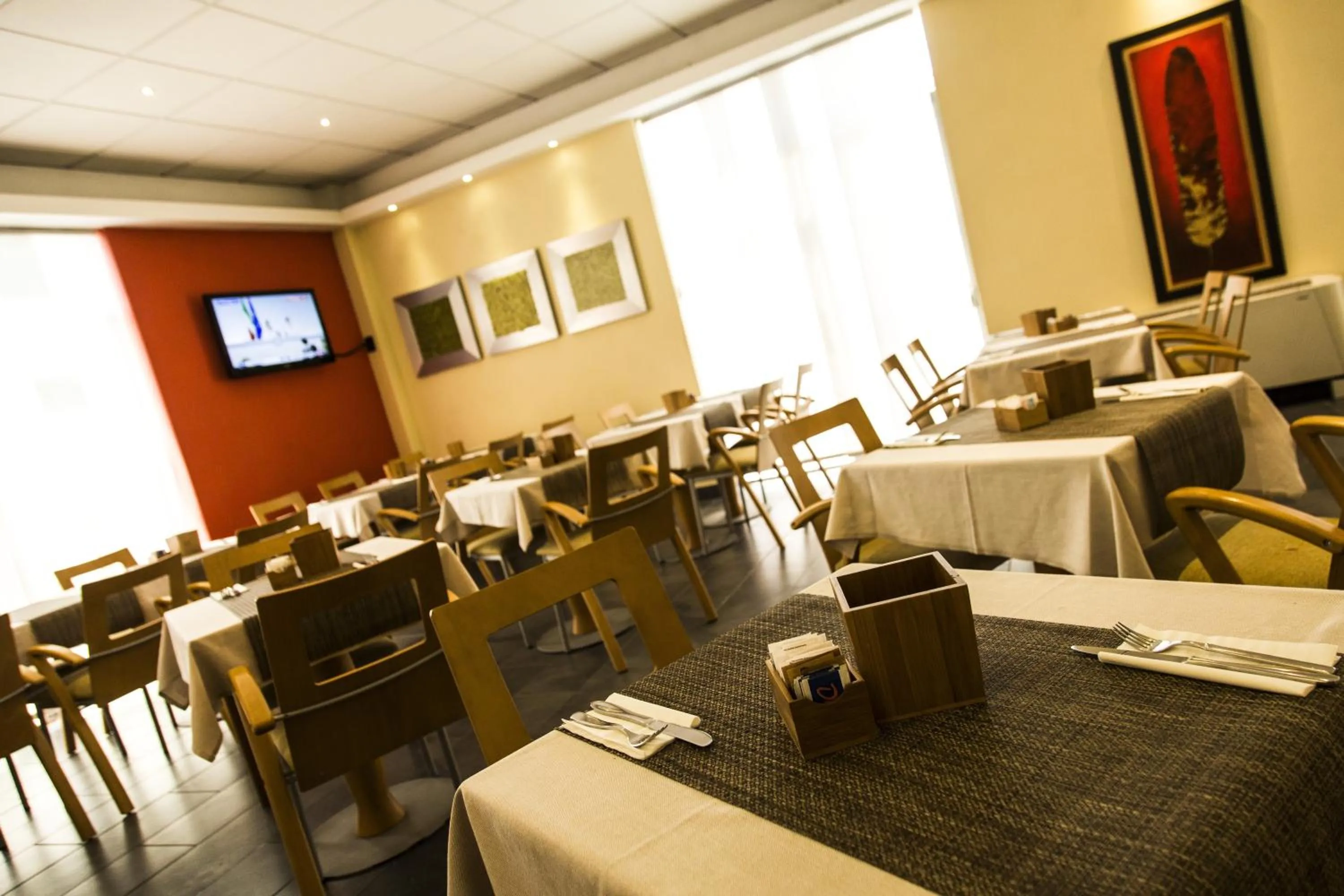 Restaurant/places to eat in Hotel Regio