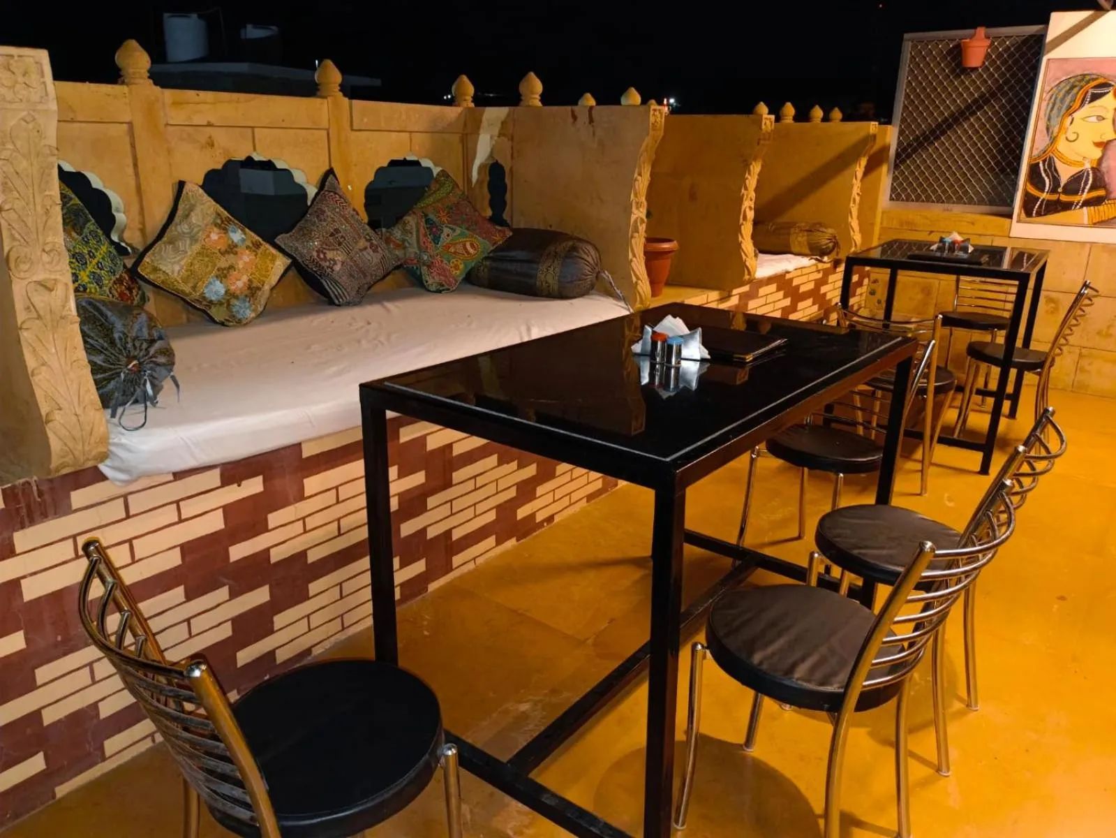 Restaurant/places to eat, Seating Area in Hotel Sanjay Villas