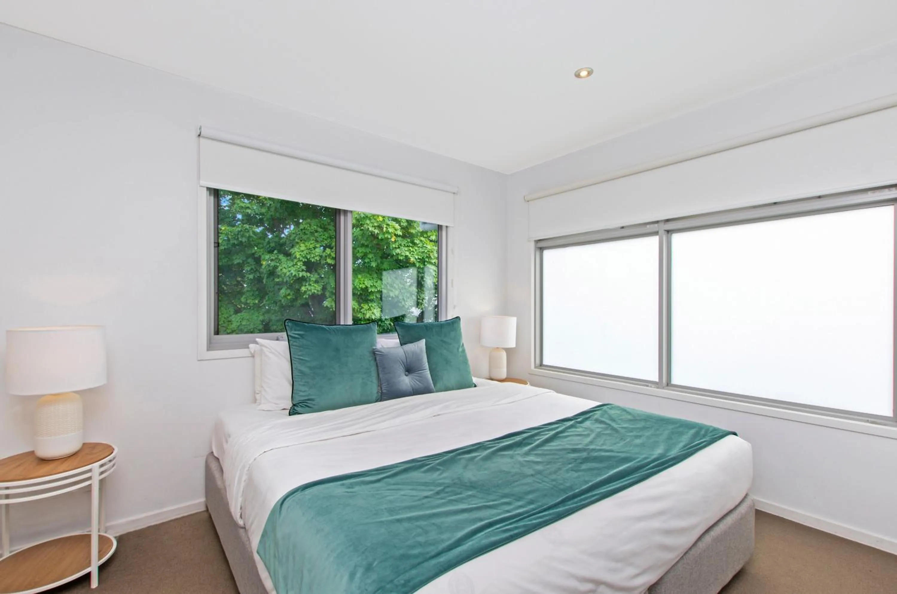 Bedroom, Bed in The Victoria Apartments