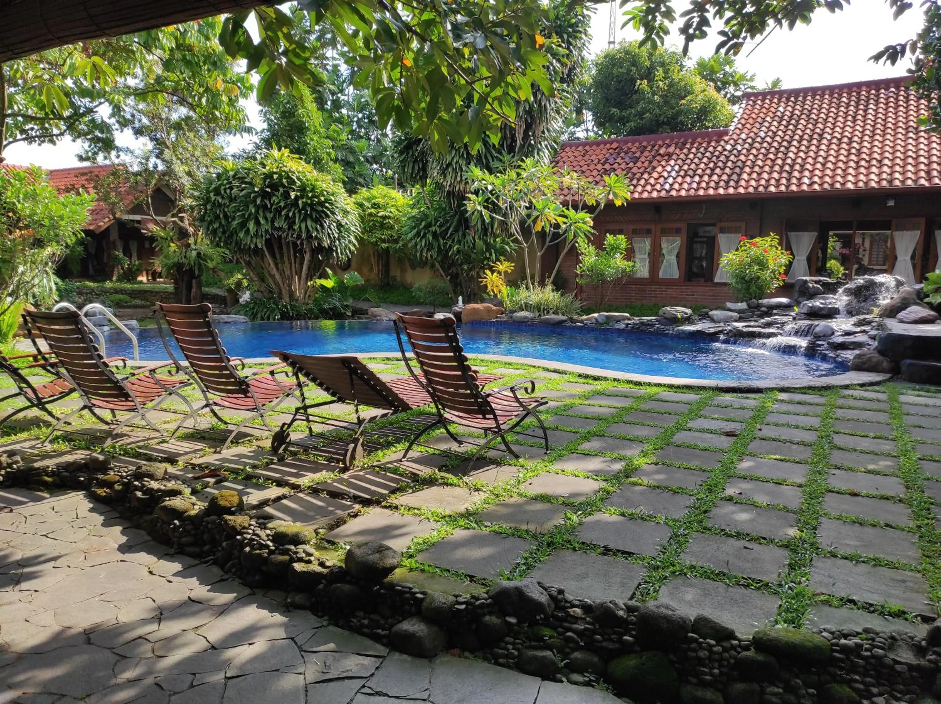 Swimming pool in Duta Boutique Villa