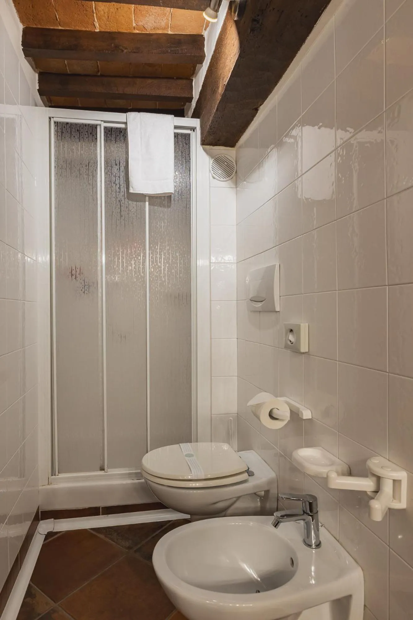 Shower in Meublè Evoè