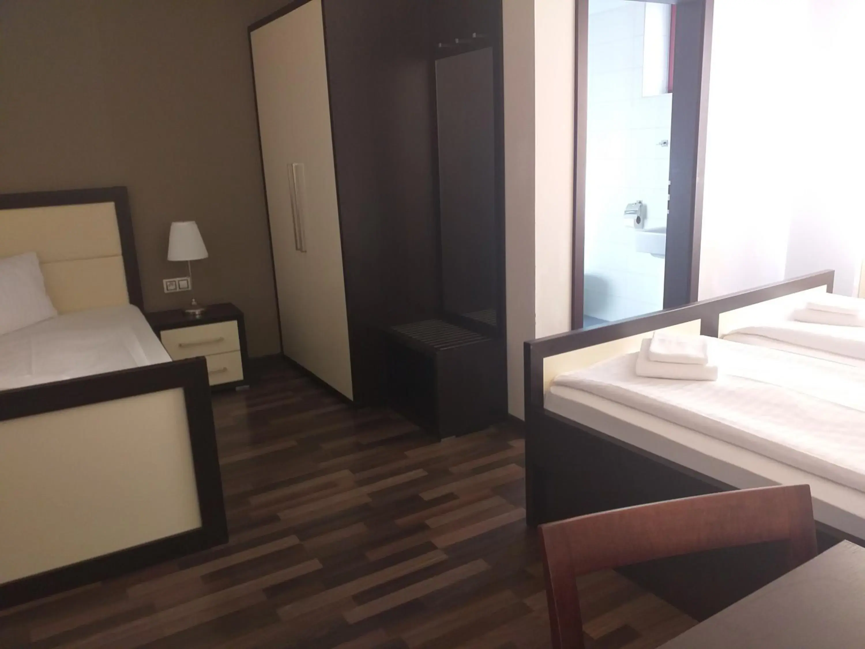 Standard Twin Room - single occupancy in Hotel Corona Standard Twin Room - single occupancy in Hotel Corona