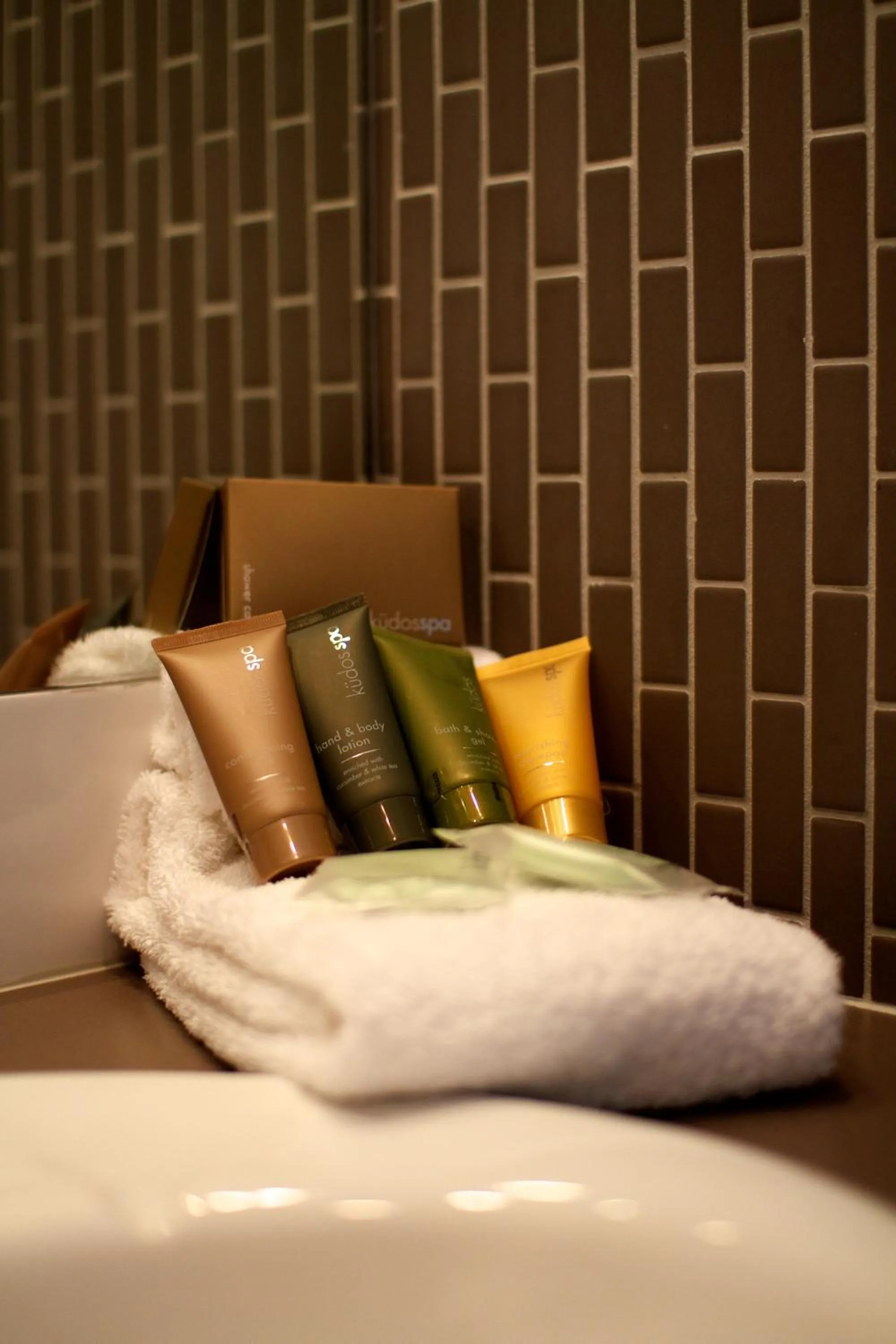 Bathroom, Bed in The Esplanade Resort And Spa