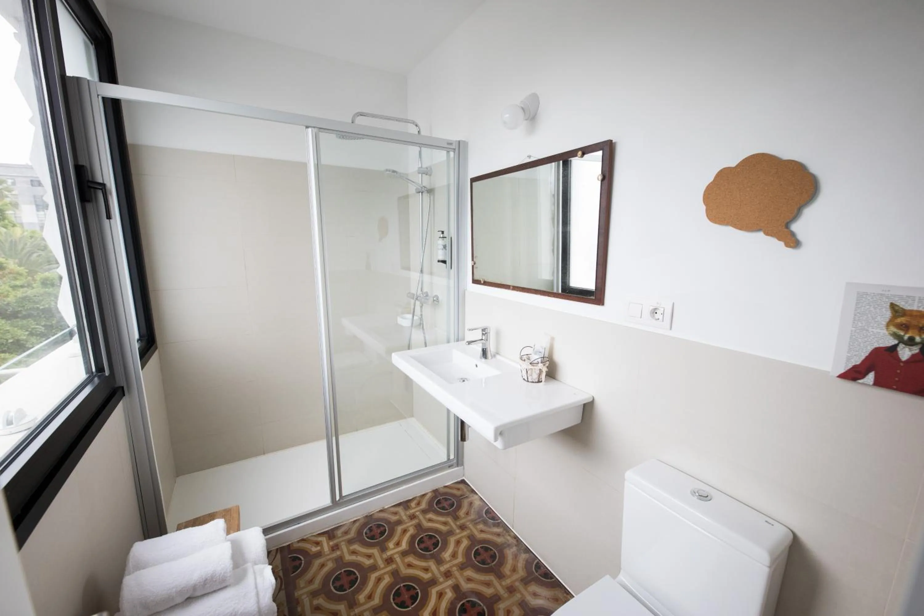 Shower in Bed and Chic