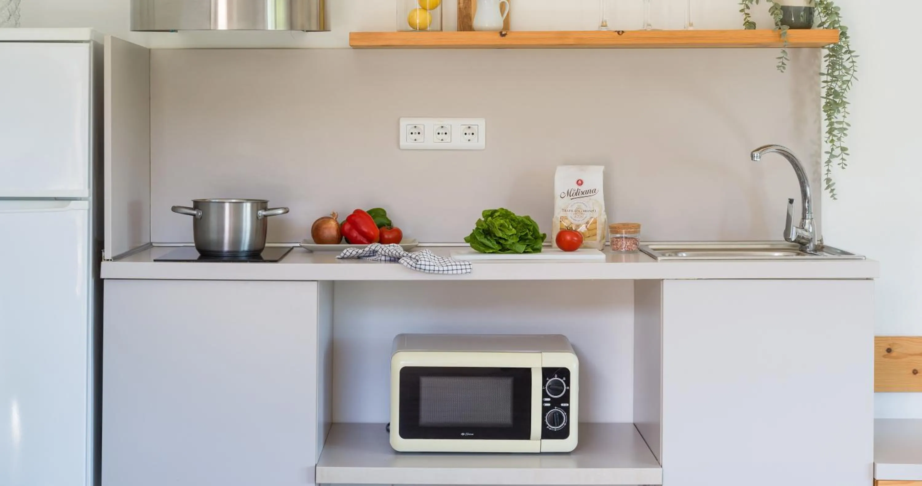 Kitchen or kitchenette in Bed and Chic