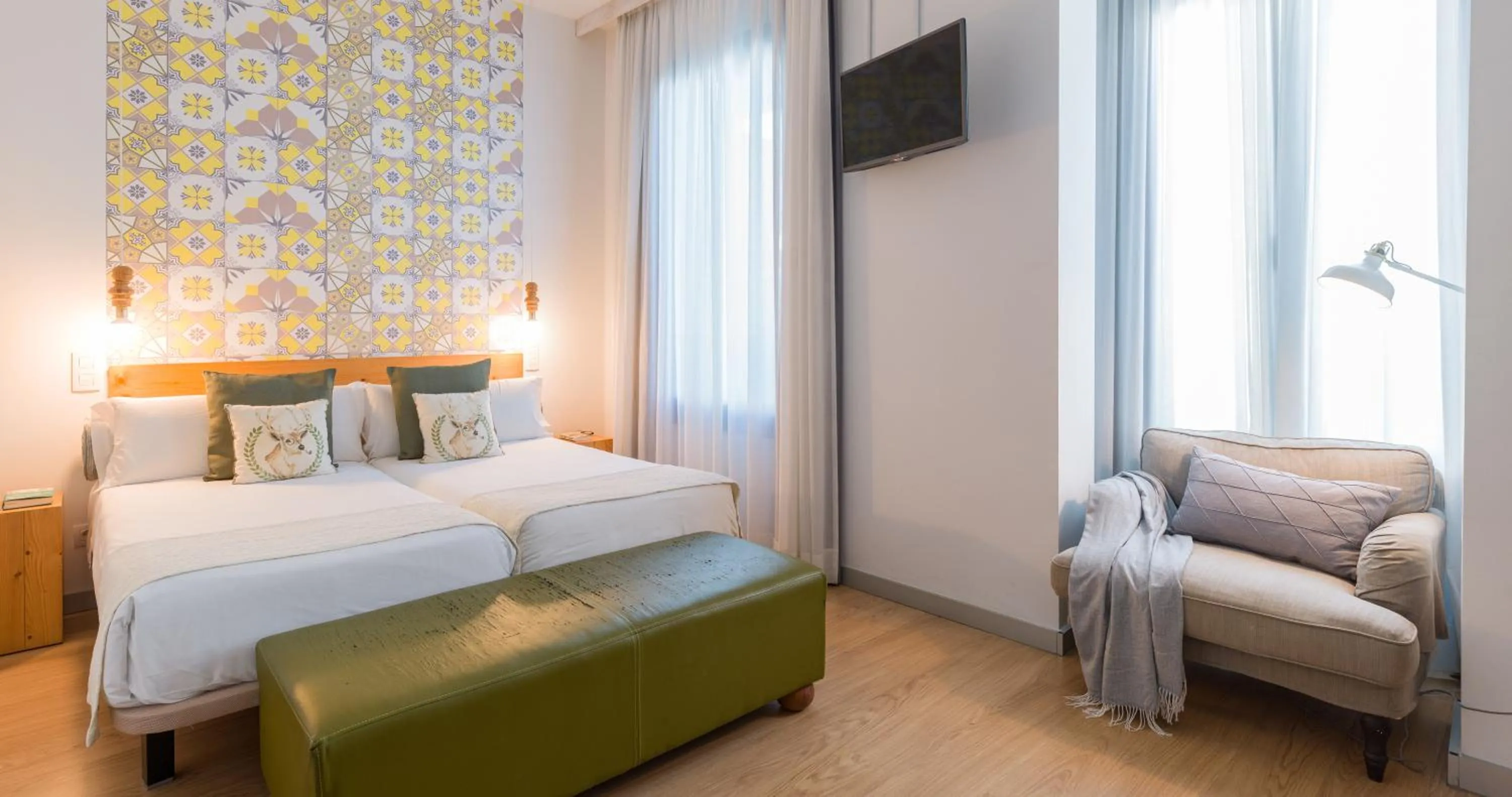 Bedroom, Bed in Bed and Chic