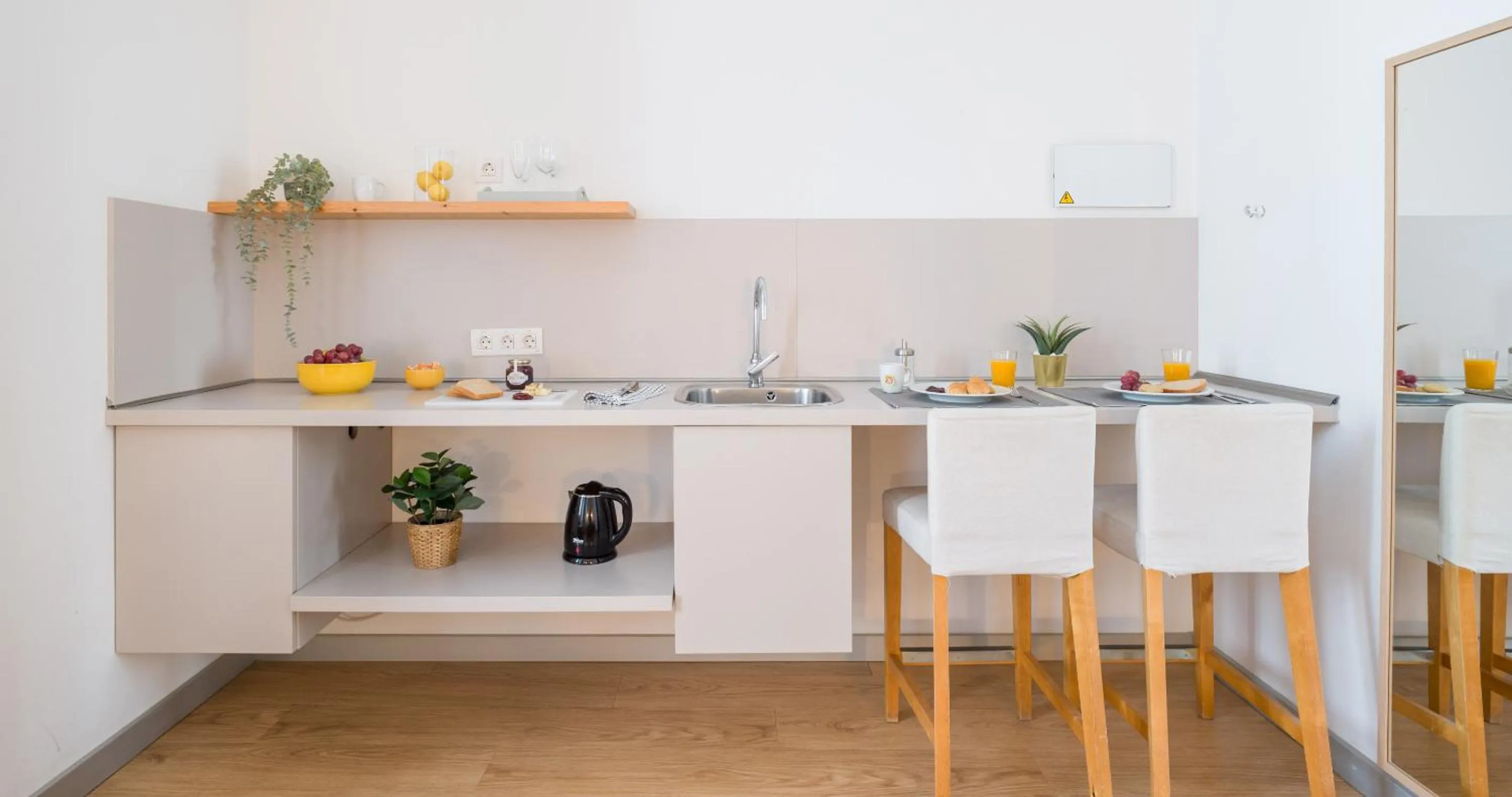 Kitchen or kitchenette in Bed and Chic