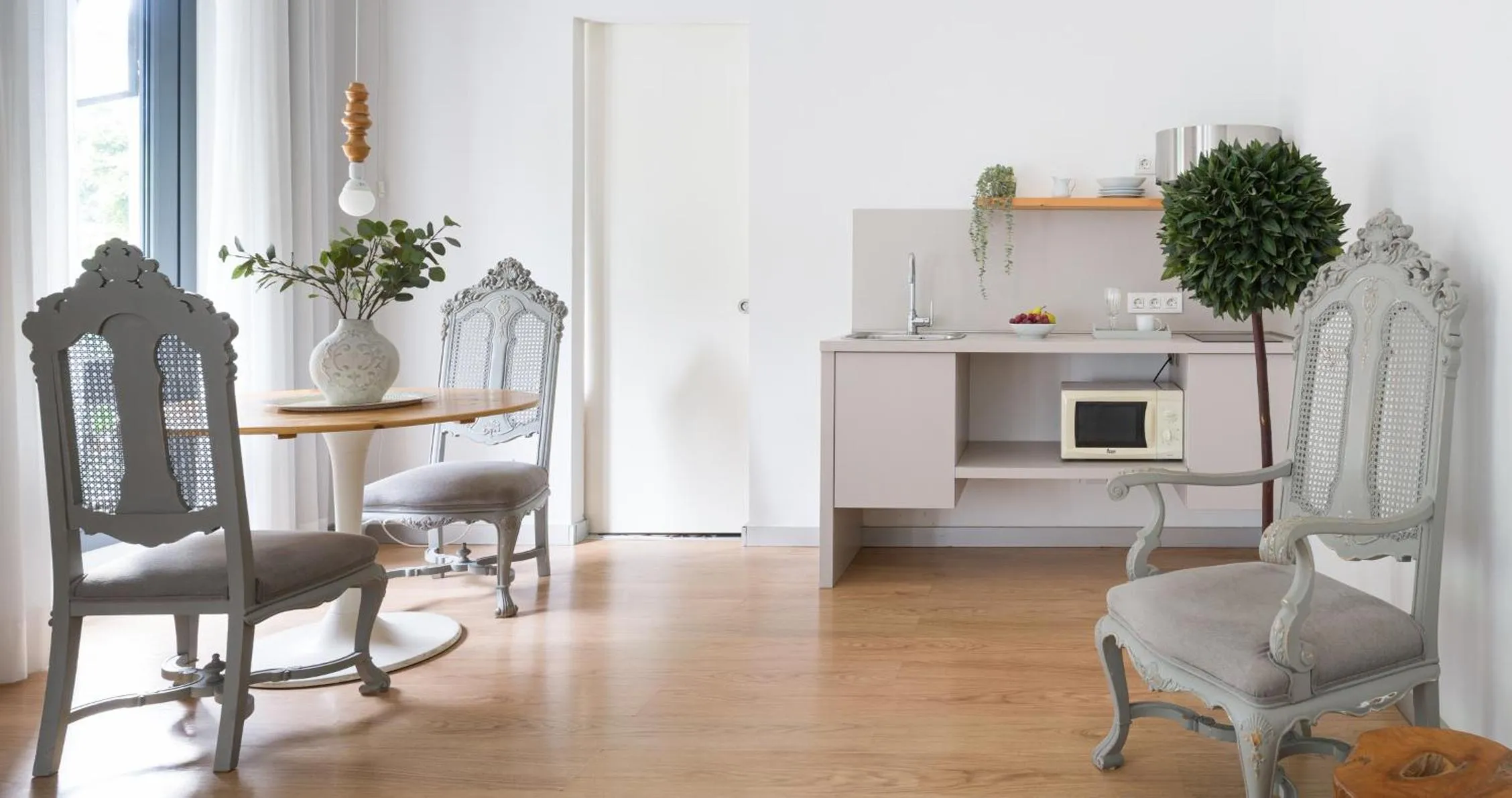 kitchen in Bed and Chic