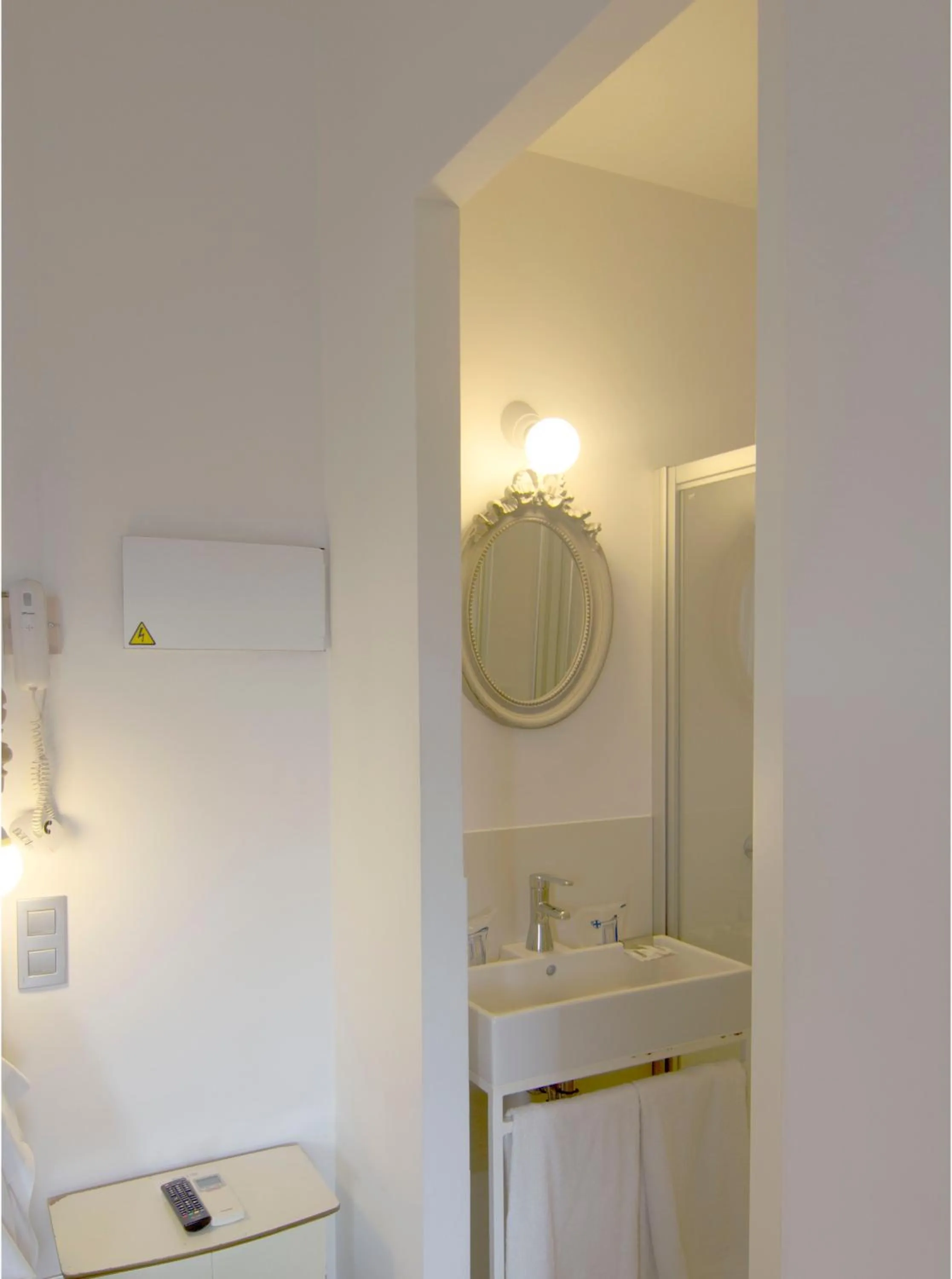 Bathroom in Bed and Chic