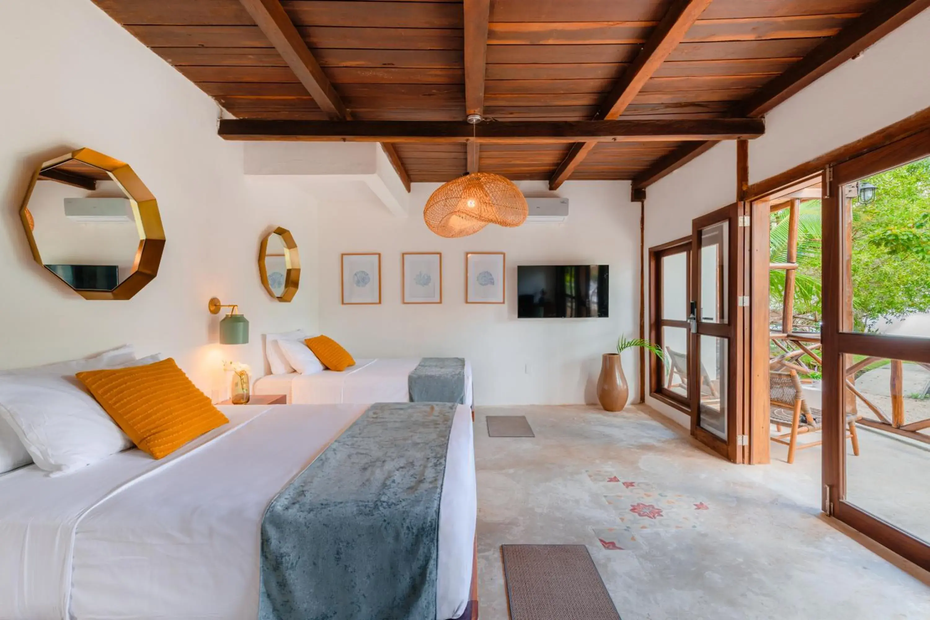 Deluxe Double Room with Two Double Beds in Azulea Bacalar Hotel & Spa - Lagoon Front Deluxe Double Room with Two Double Beds in Azulea Bacalar Hotel & Spa - Lagoon Front