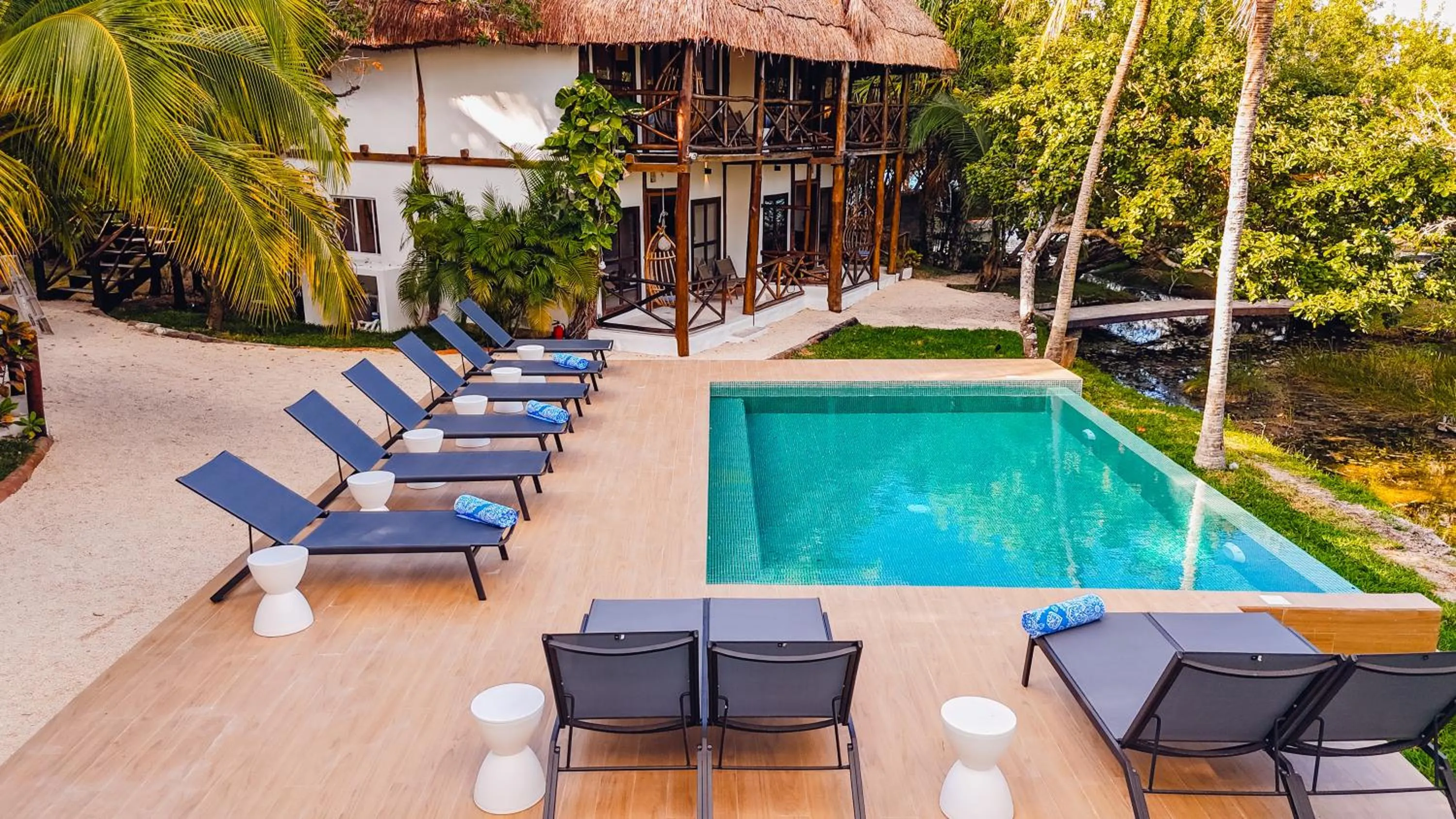 Garden in Azulea Bacalar Hotel & Spa - Lagoon Front