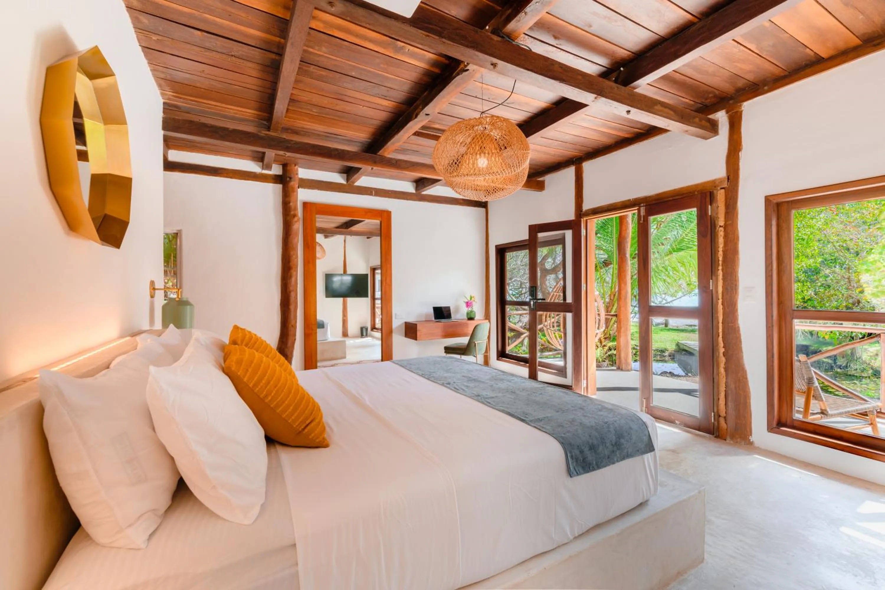 Bed in Azulea Bacalar Hotel & Spa - Lagoon Front