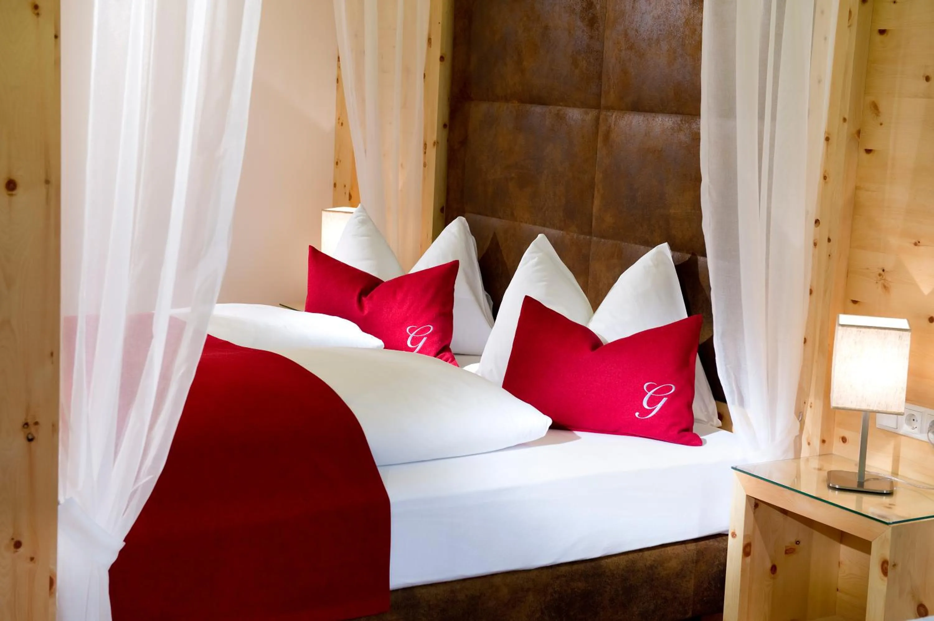 Photo of the whole room, Bed in Hotel Gambswirt