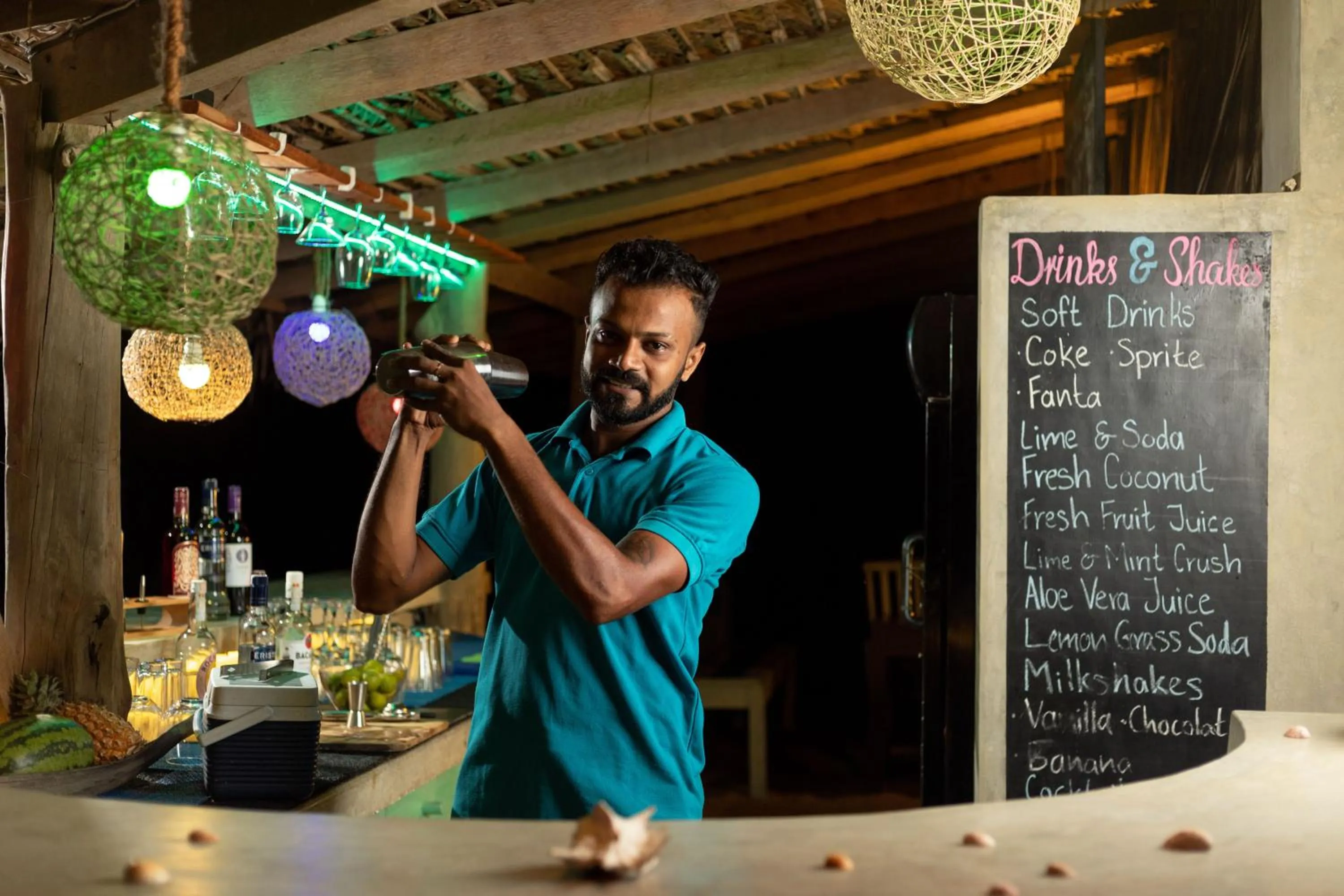 Lounge or bar in Elements Beach & Nature Resort