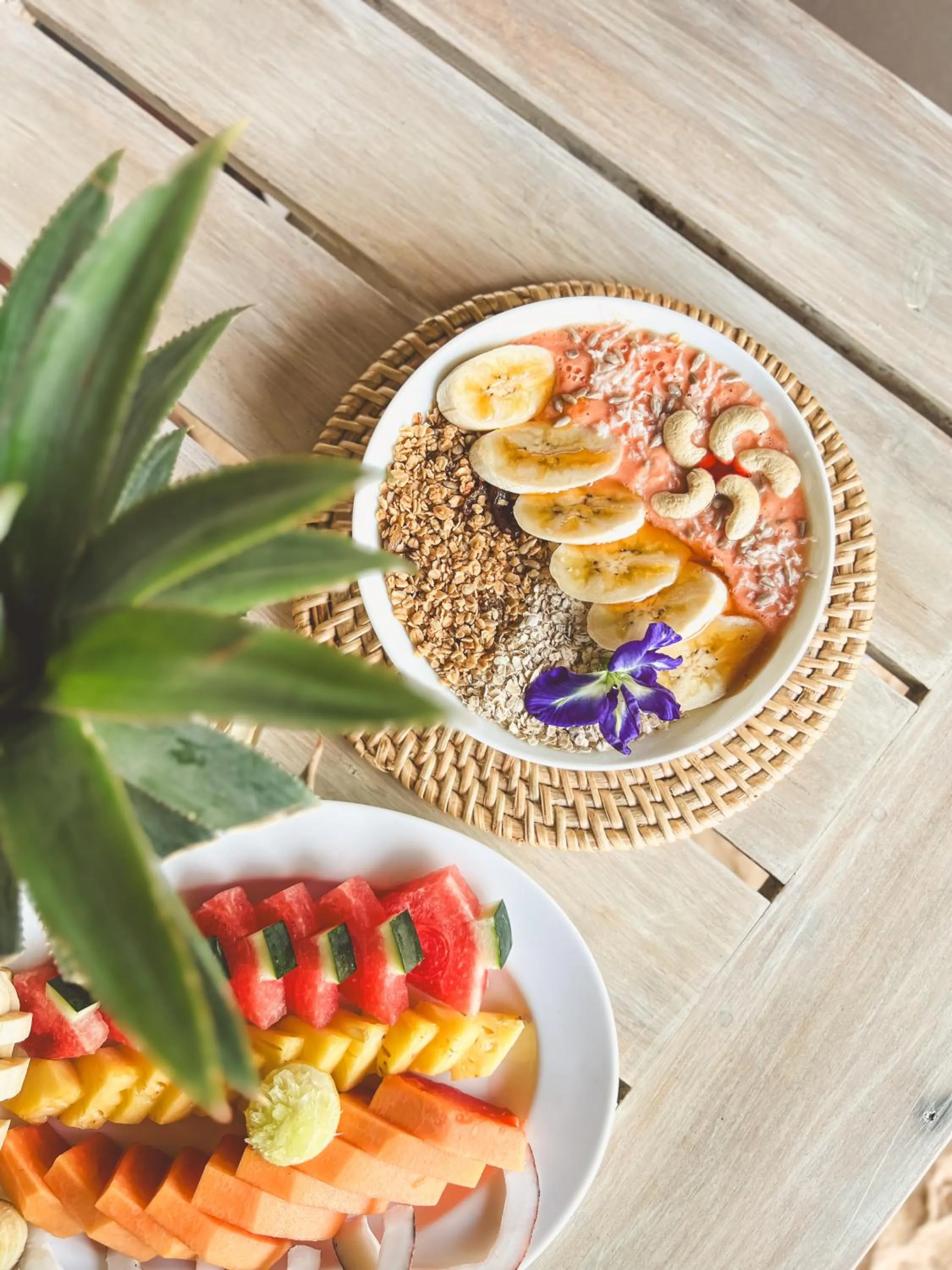 Restaurant/places to eat in Elements Beach & Nature Resort