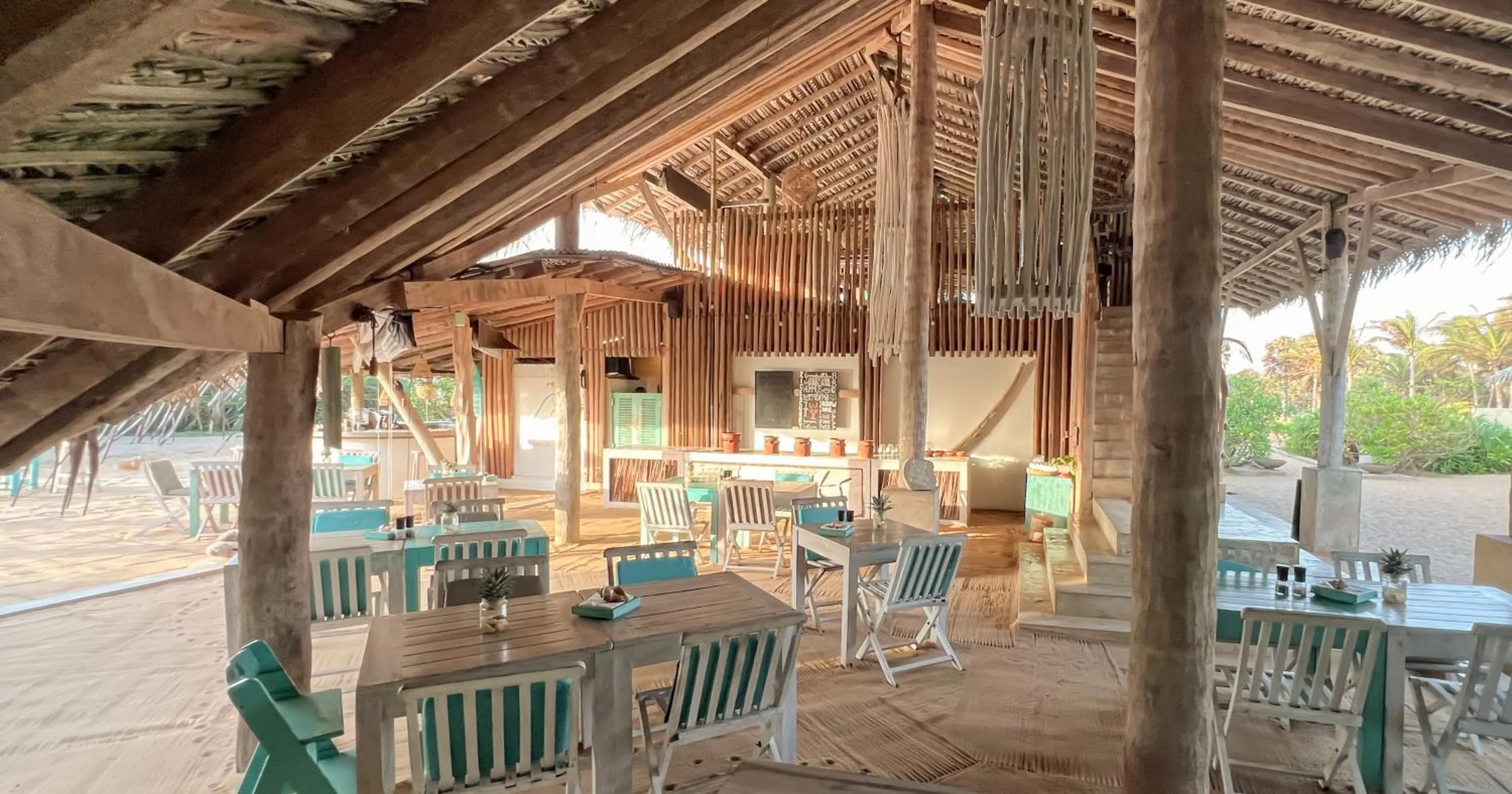 Restaurant/places to eat in Elements Beach & Nature Resort