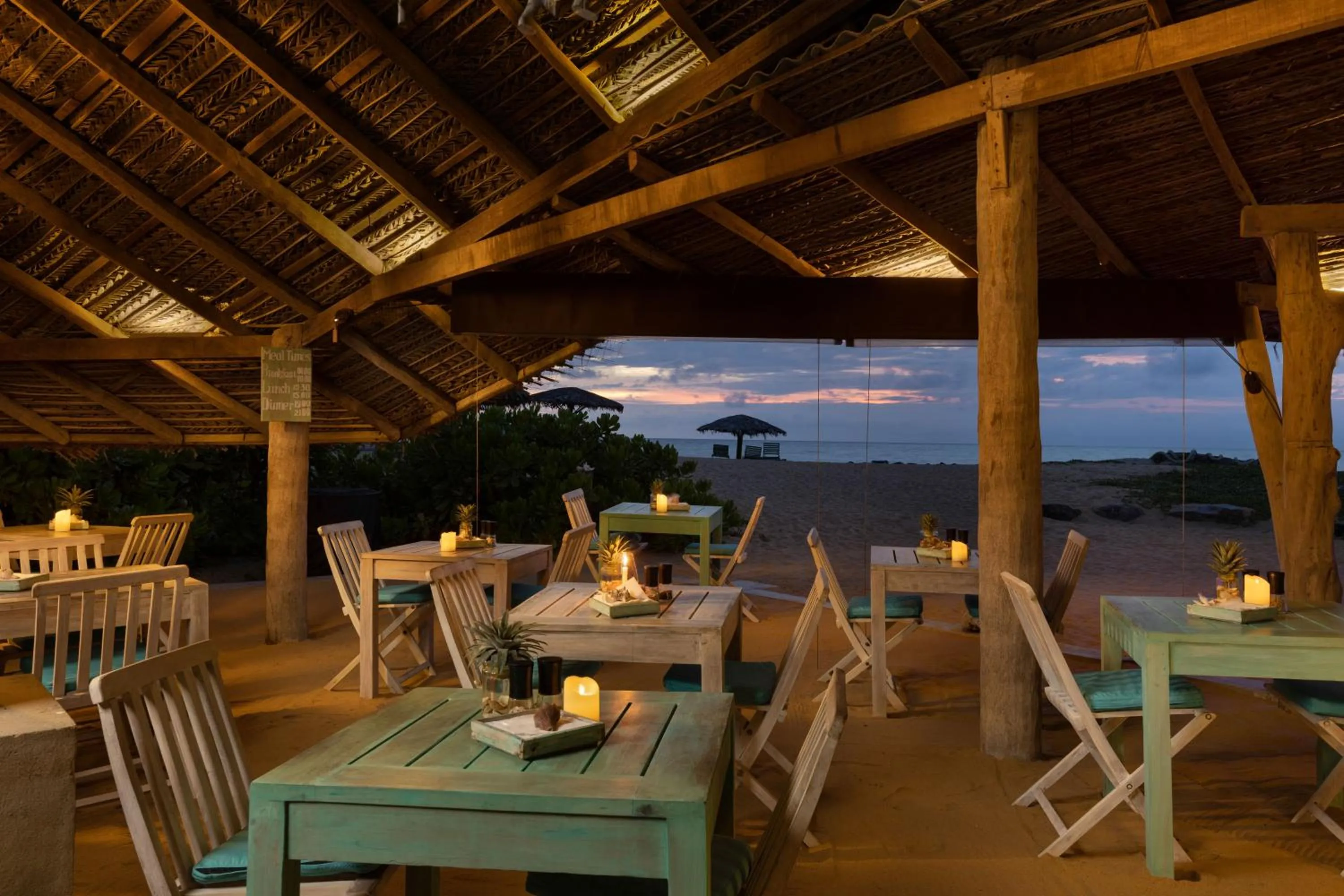 Restaurant/places to eat in Elements Beach & Nature Resort
