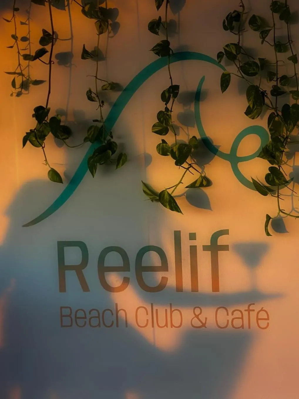 Restaurant/places to eat in Elements Beach & Nature Resort