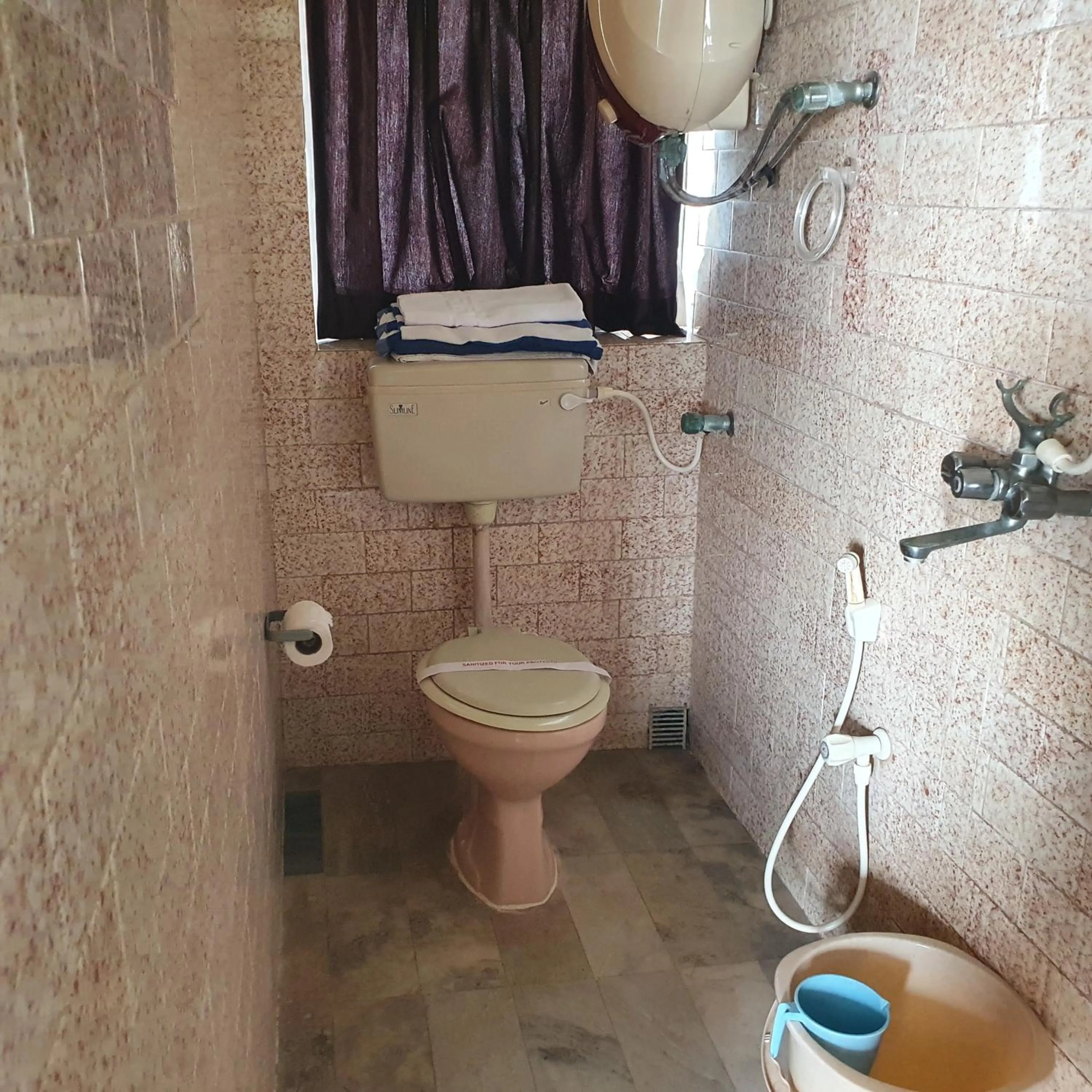 Bathroom in Hotel Gandhara