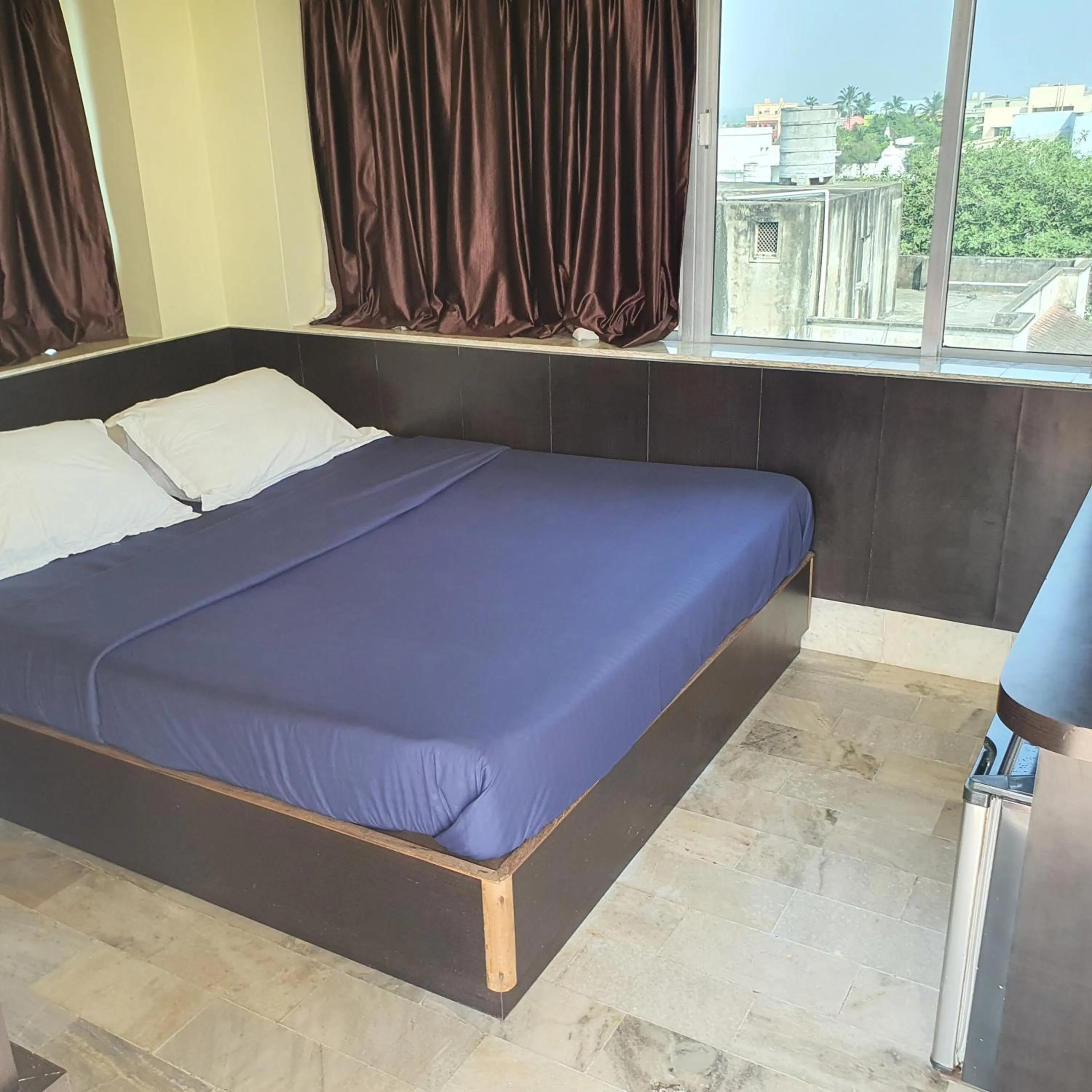 Balcony/Terrace, Bed in Hotel Gandhara