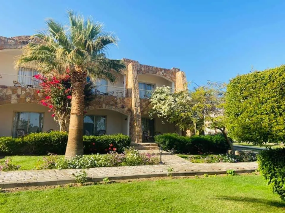 Brayka Bay Reef Resort