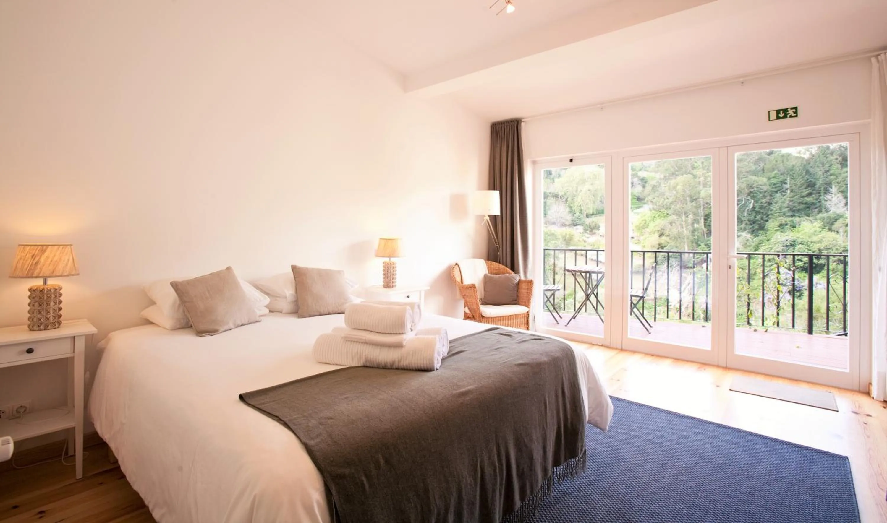 Photo of the whole room, Bed in Casa do Valle