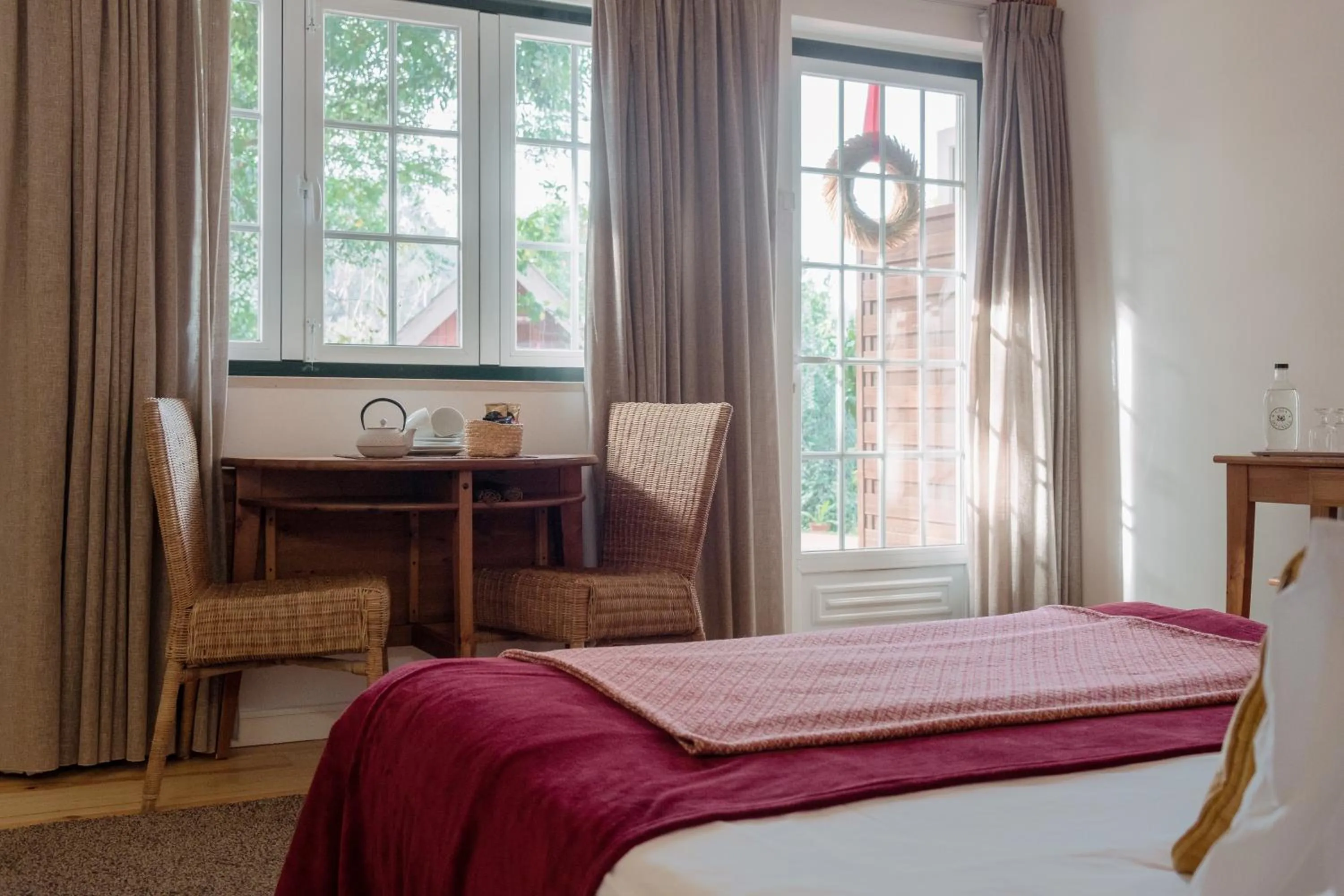 Photo of the whole room, Bed in Casa do Valle