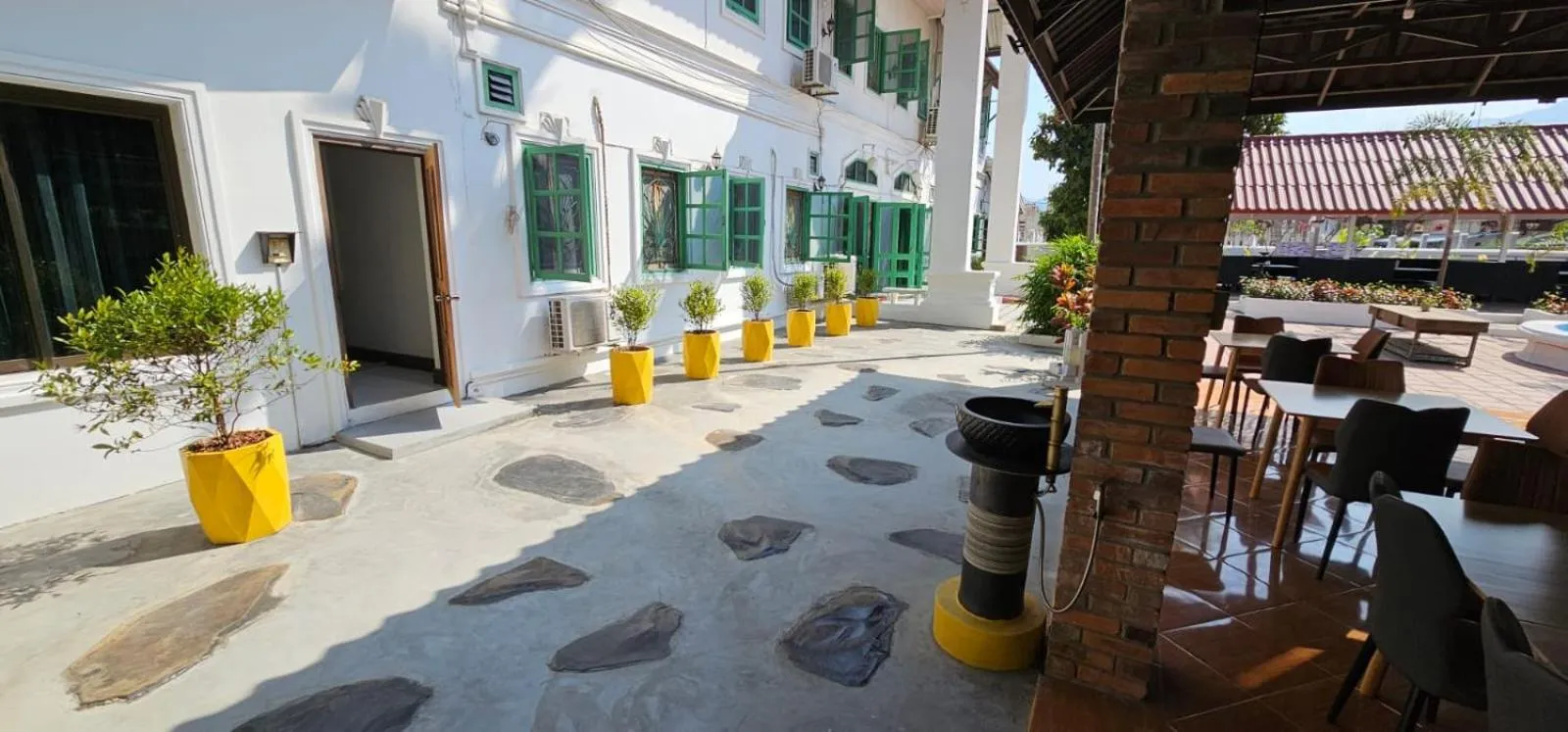 Property building in Sabaidee Guesthouse