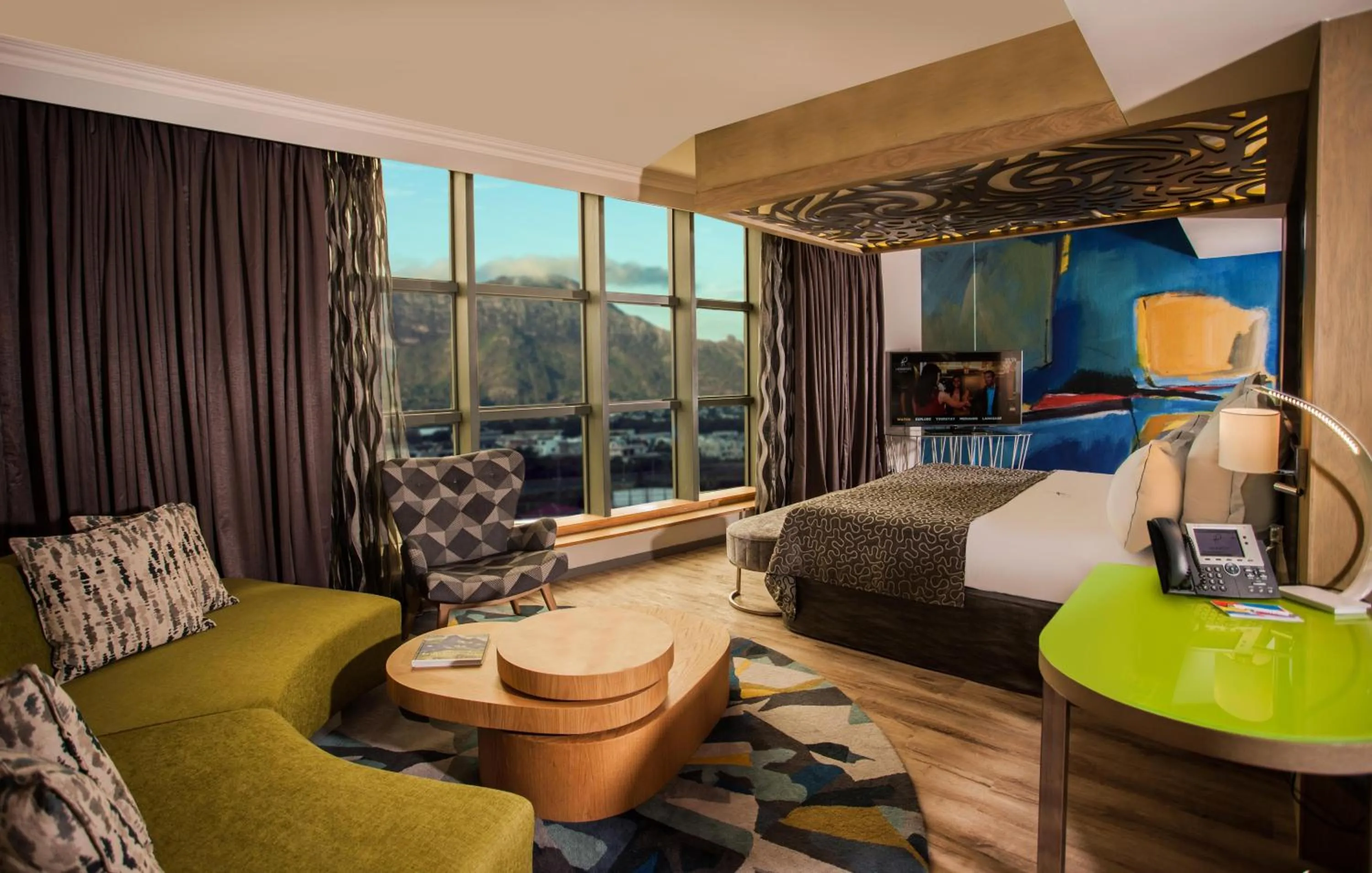 Photo of the whole room, Bed in Hennessy Park Hotel