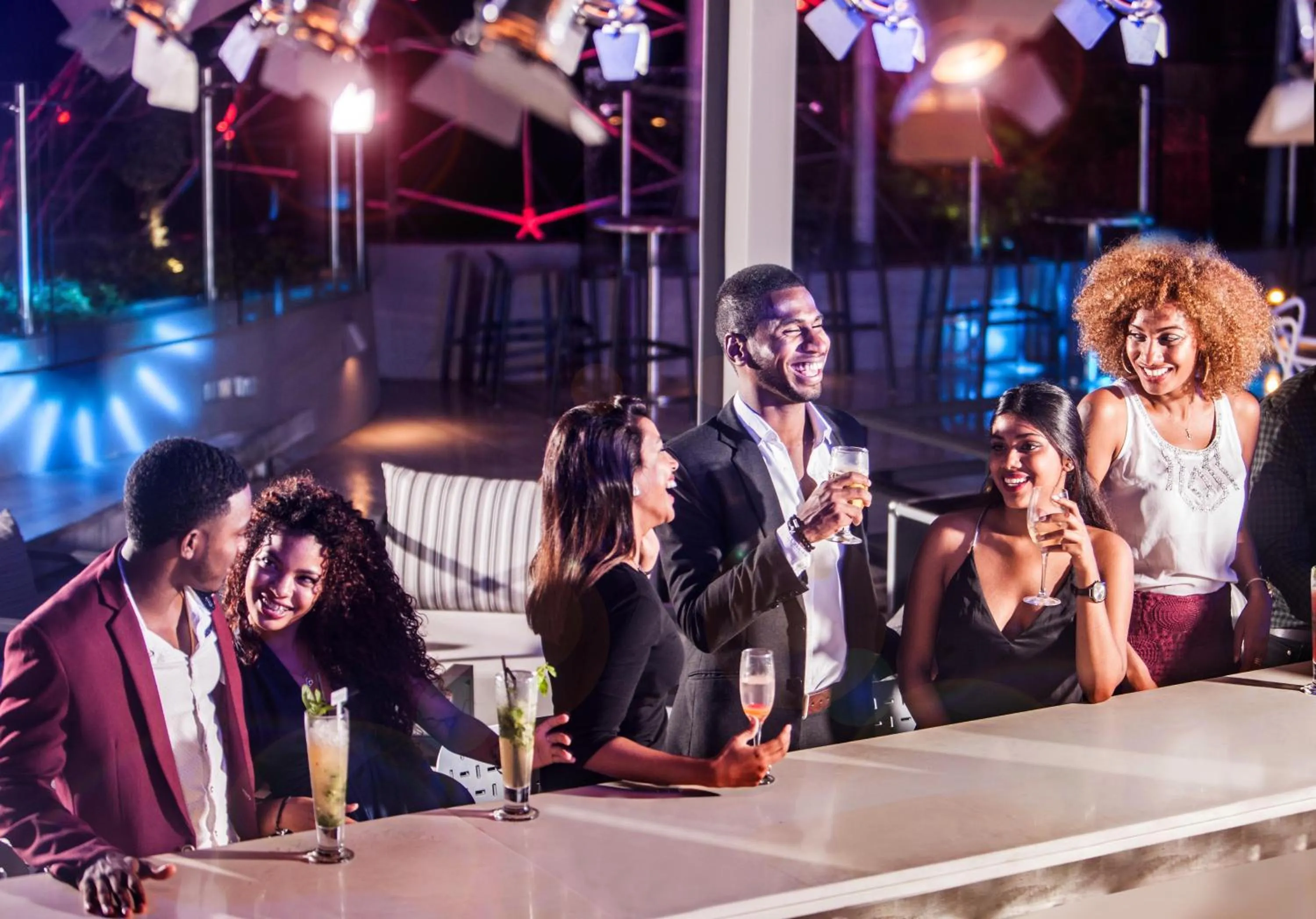 Lounge or bar in Hennessy Park Hotel