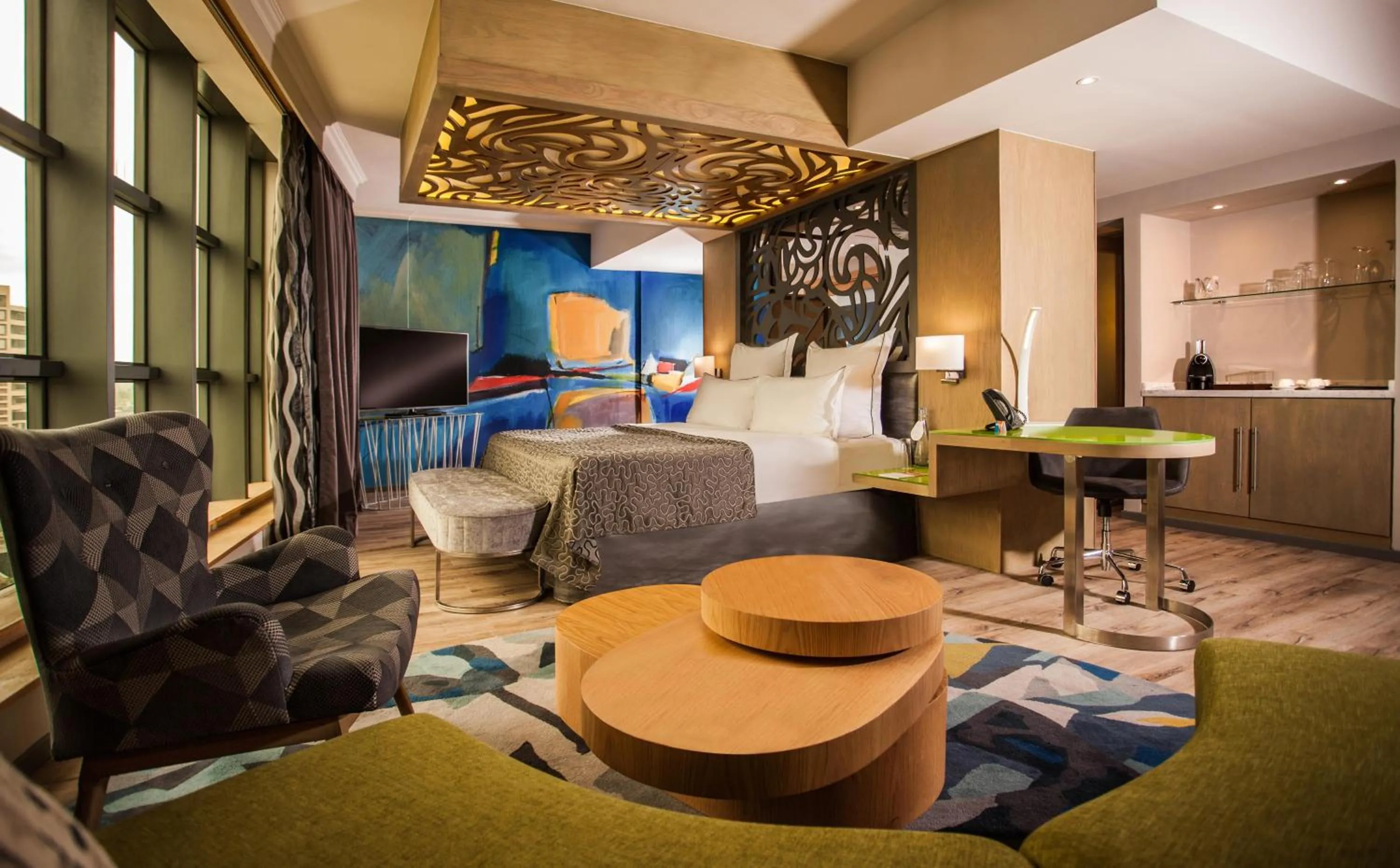 Photo of the whole room in Hennessy Park Hotel