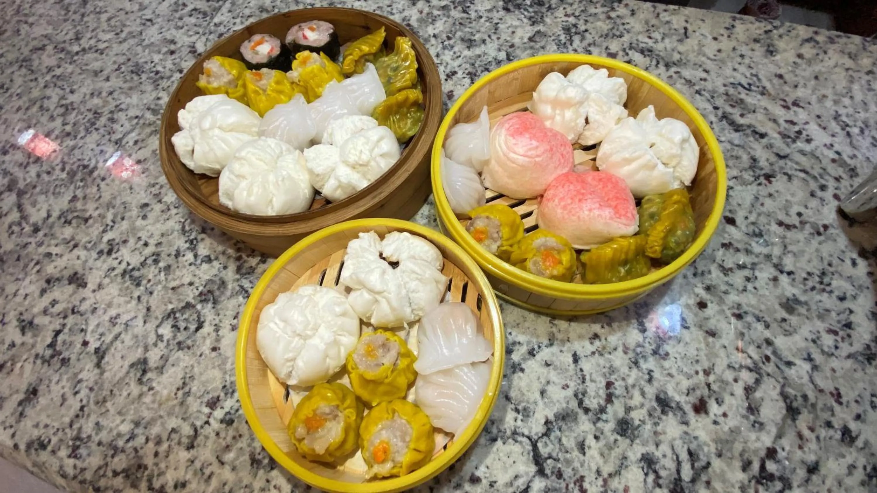 Food and drinks in Hotel City Plaza & Suites