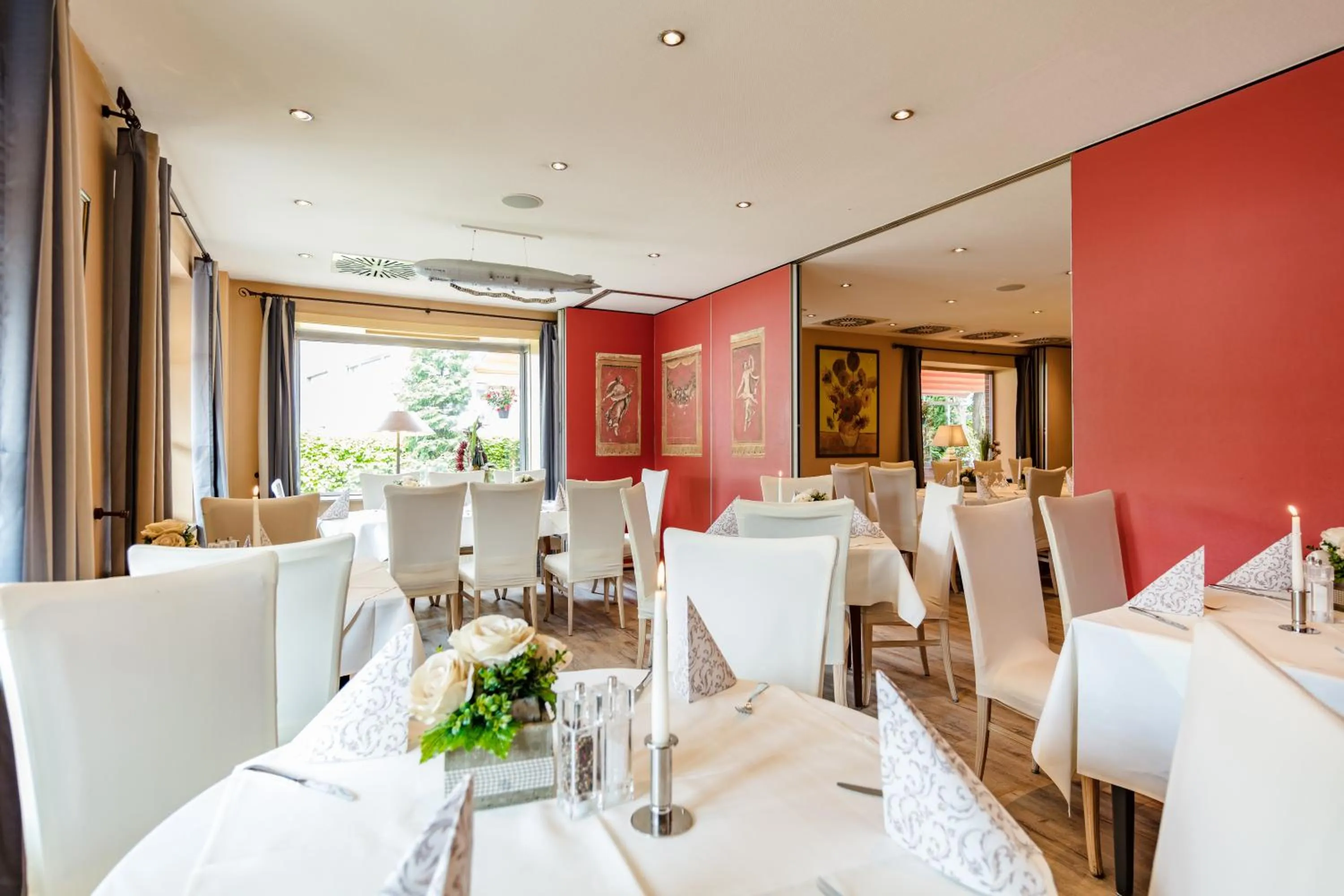 Restaurant/places to eat in Hotel Business & More