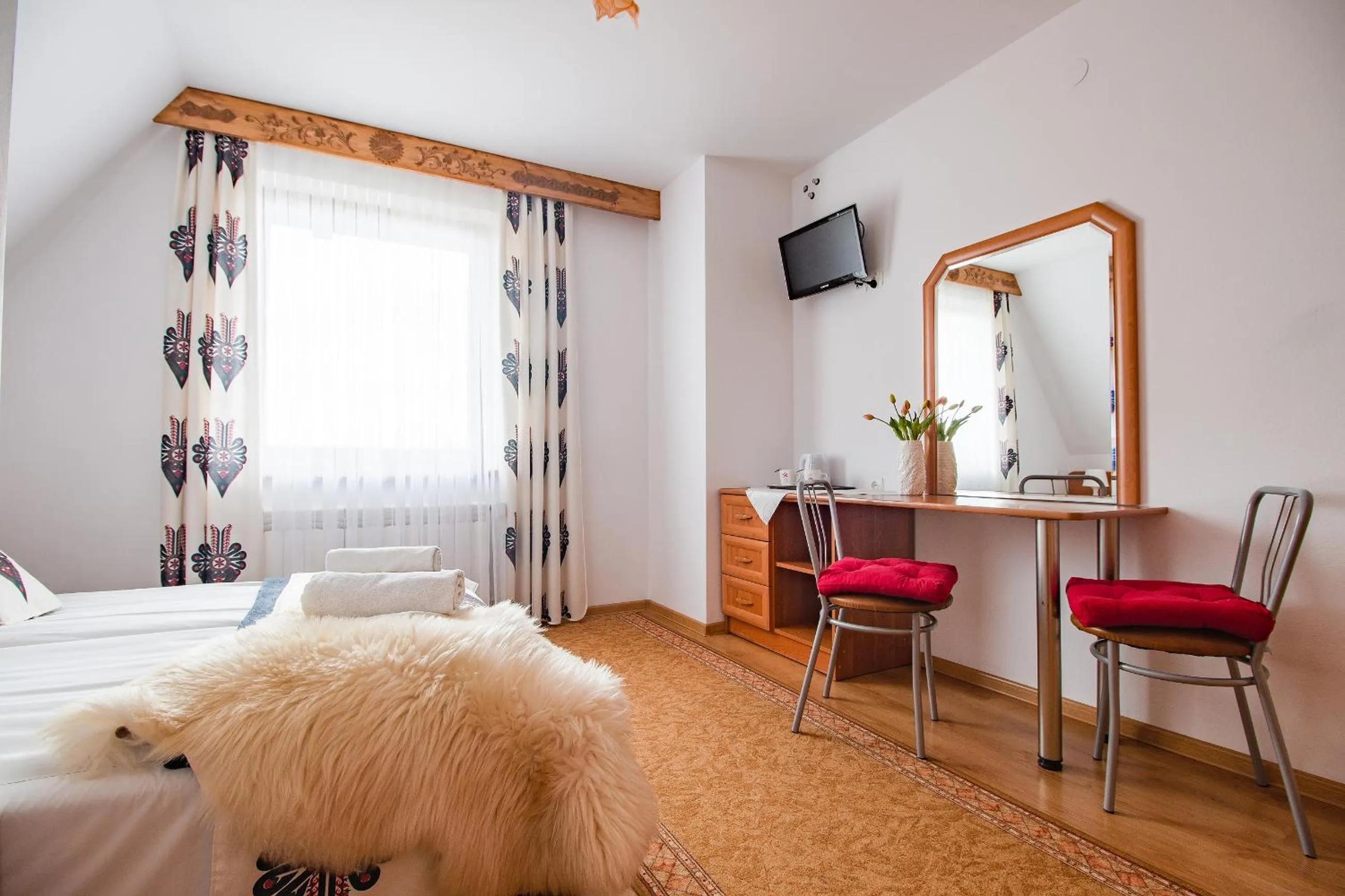 Photo of the whole room, Bed in Willa Wrzos