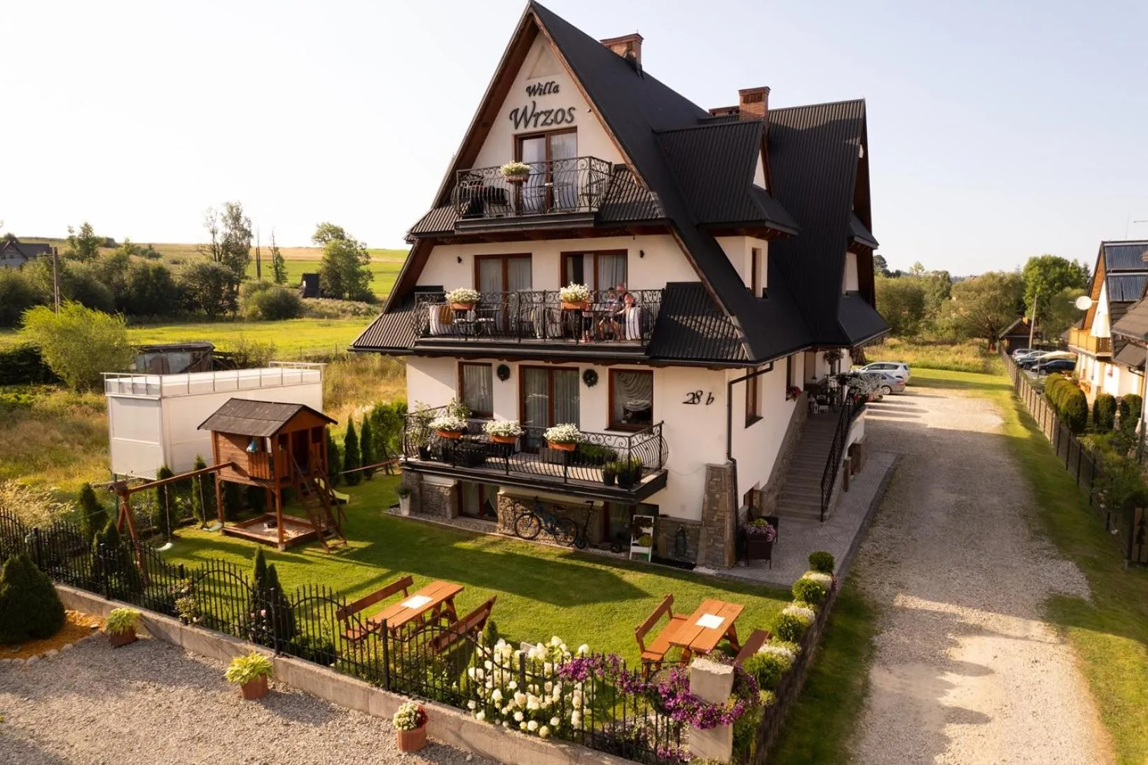 Property building in Willa Wrzos