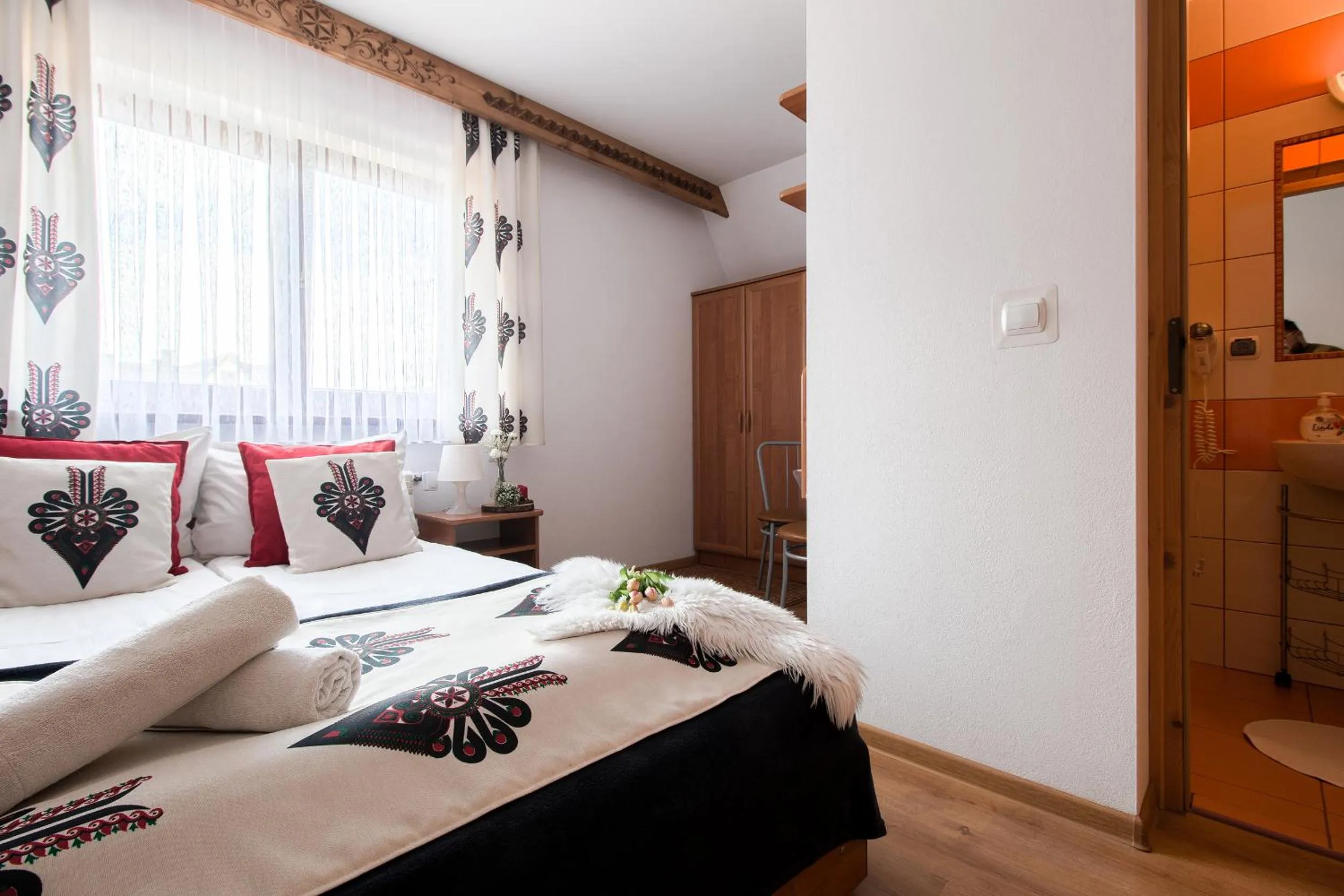 Photo of the whole room, Bed in Willa Wrzos