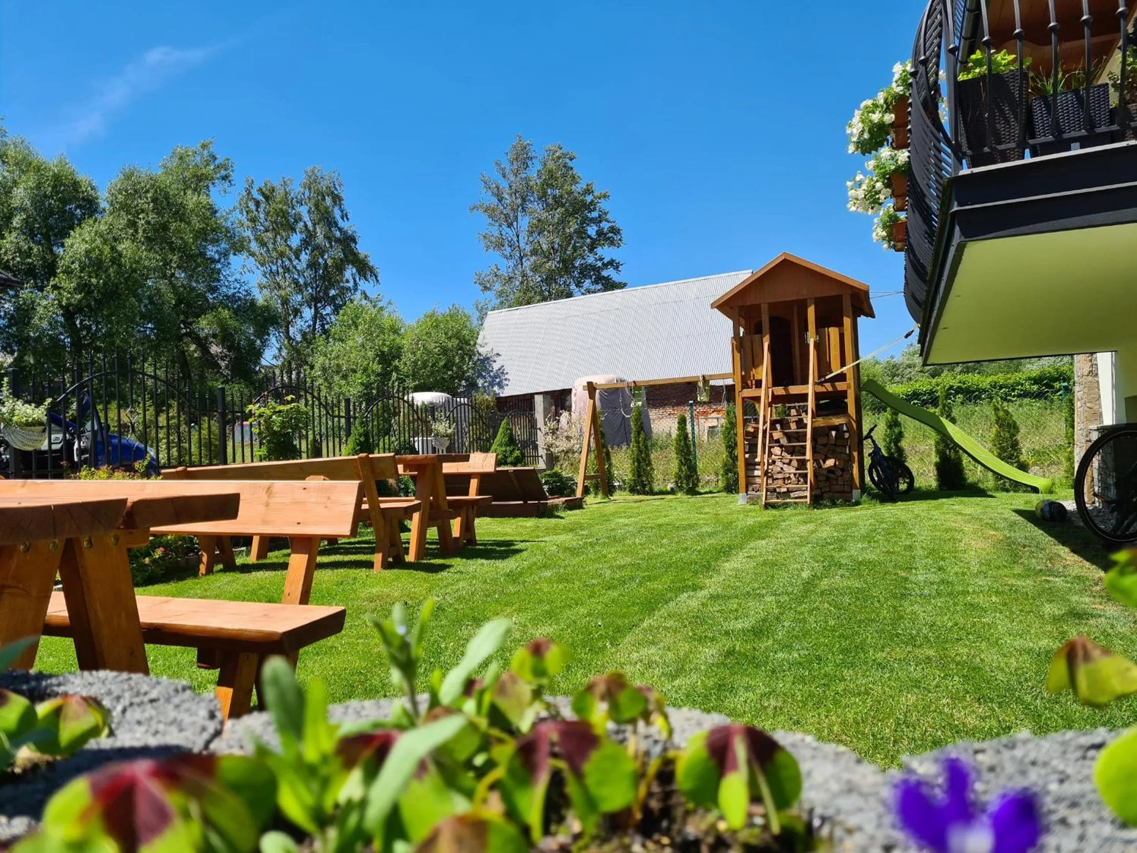 Property building in Willa Wrzos