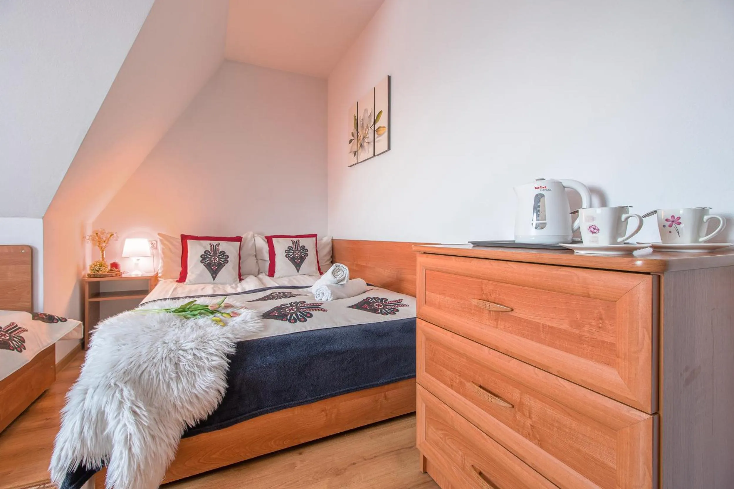 Photo of the whole room, Bed in Willa Wrzos