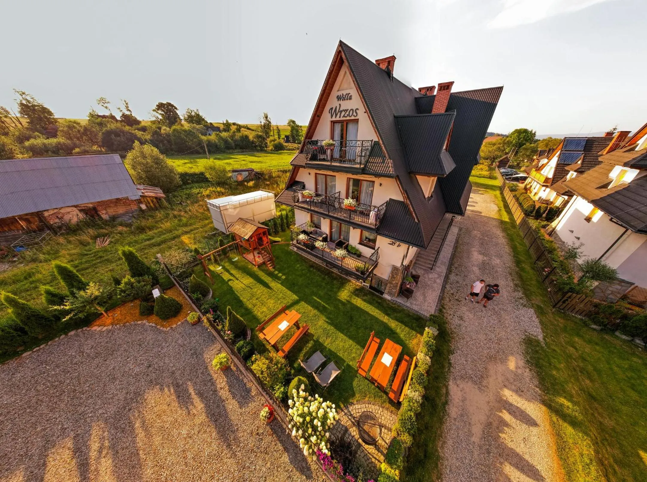 Property building in Willa Wrzos