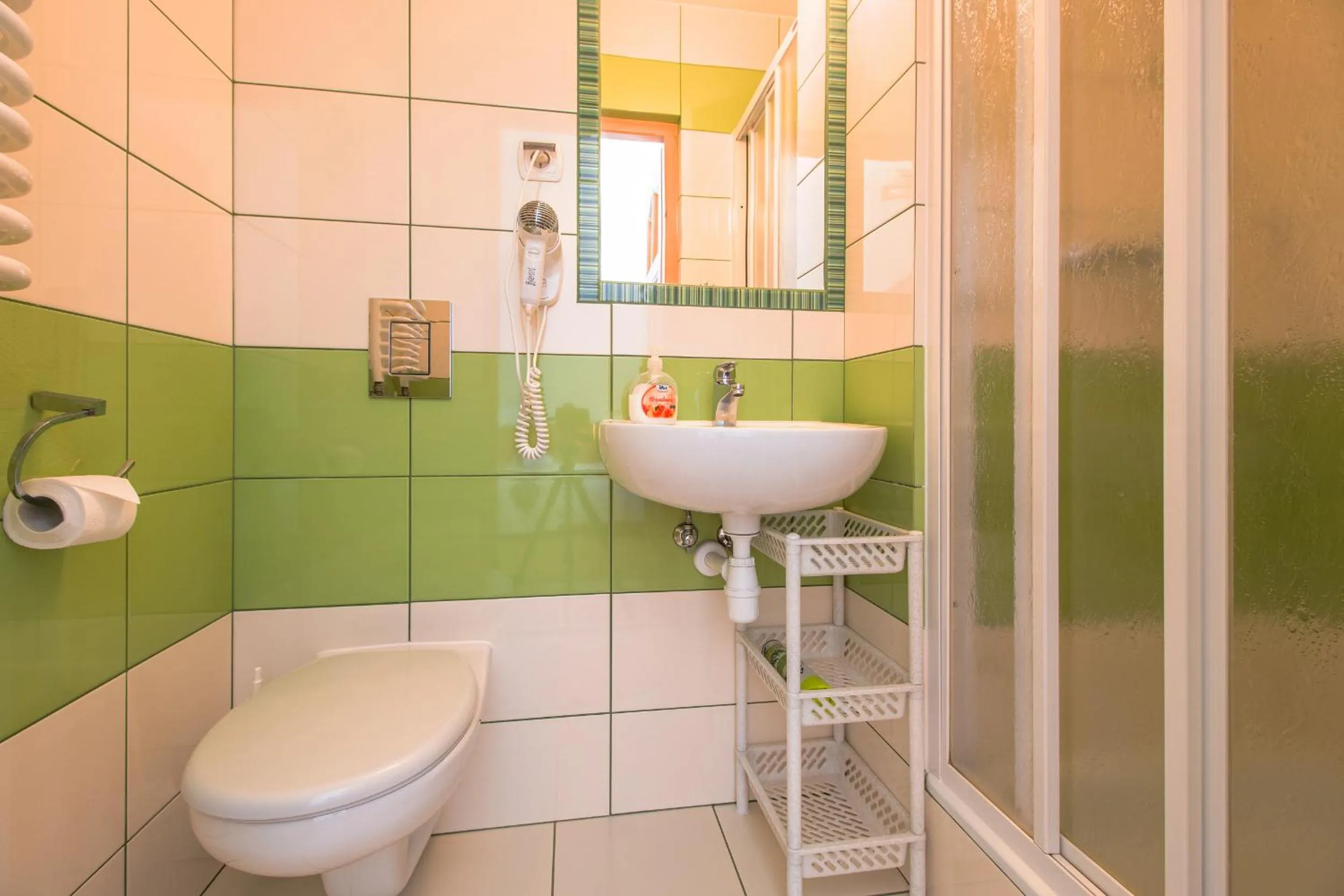 Photo of the whole room in Willa Wrzos