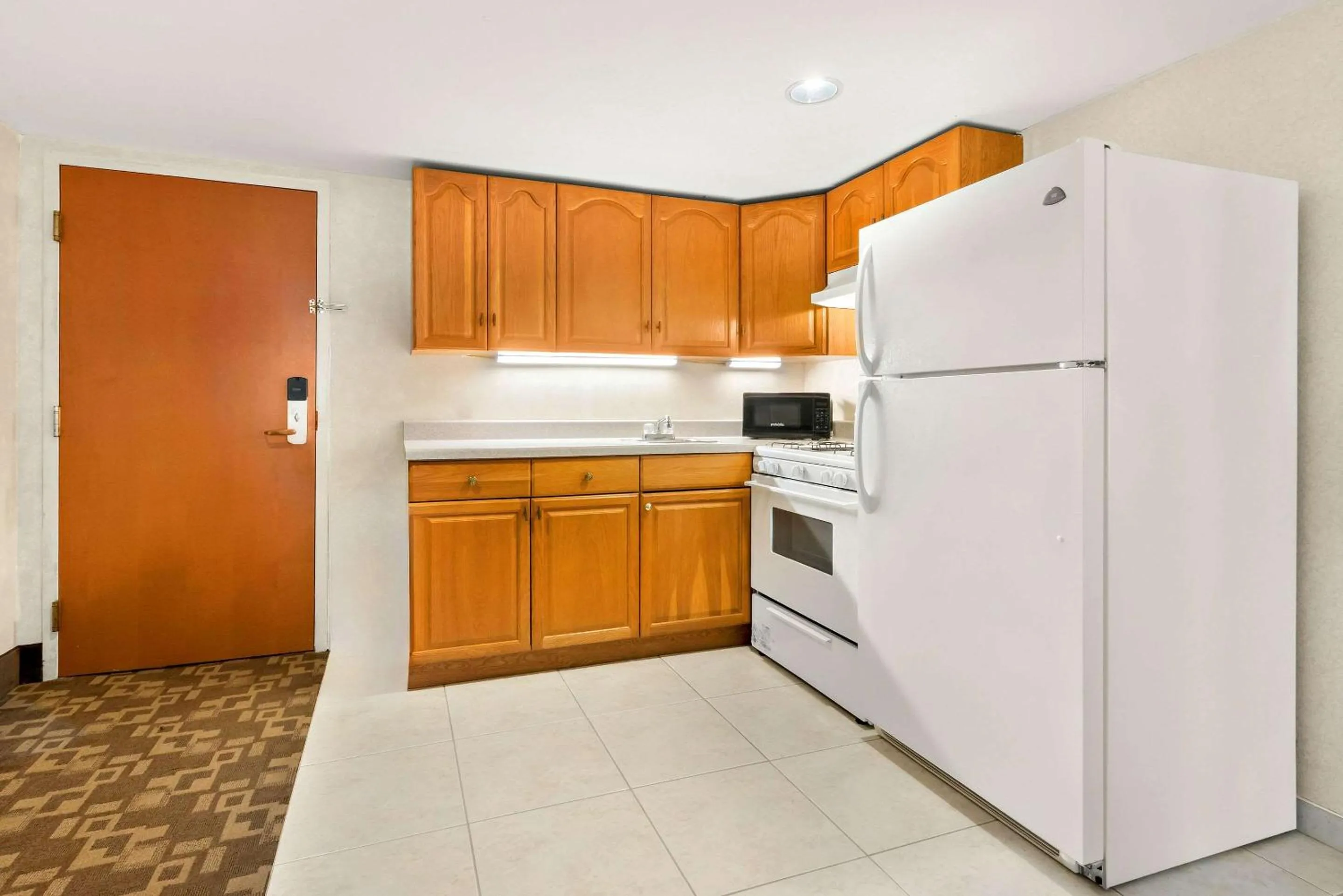 Bedroom in Quality Inn Edison-New Brunswick