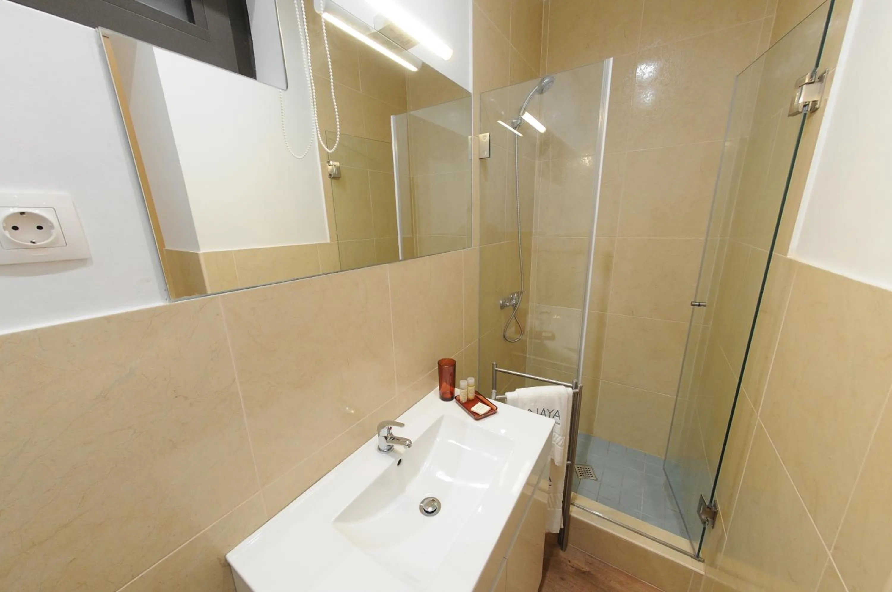 Naya-Downtown Guesthouse